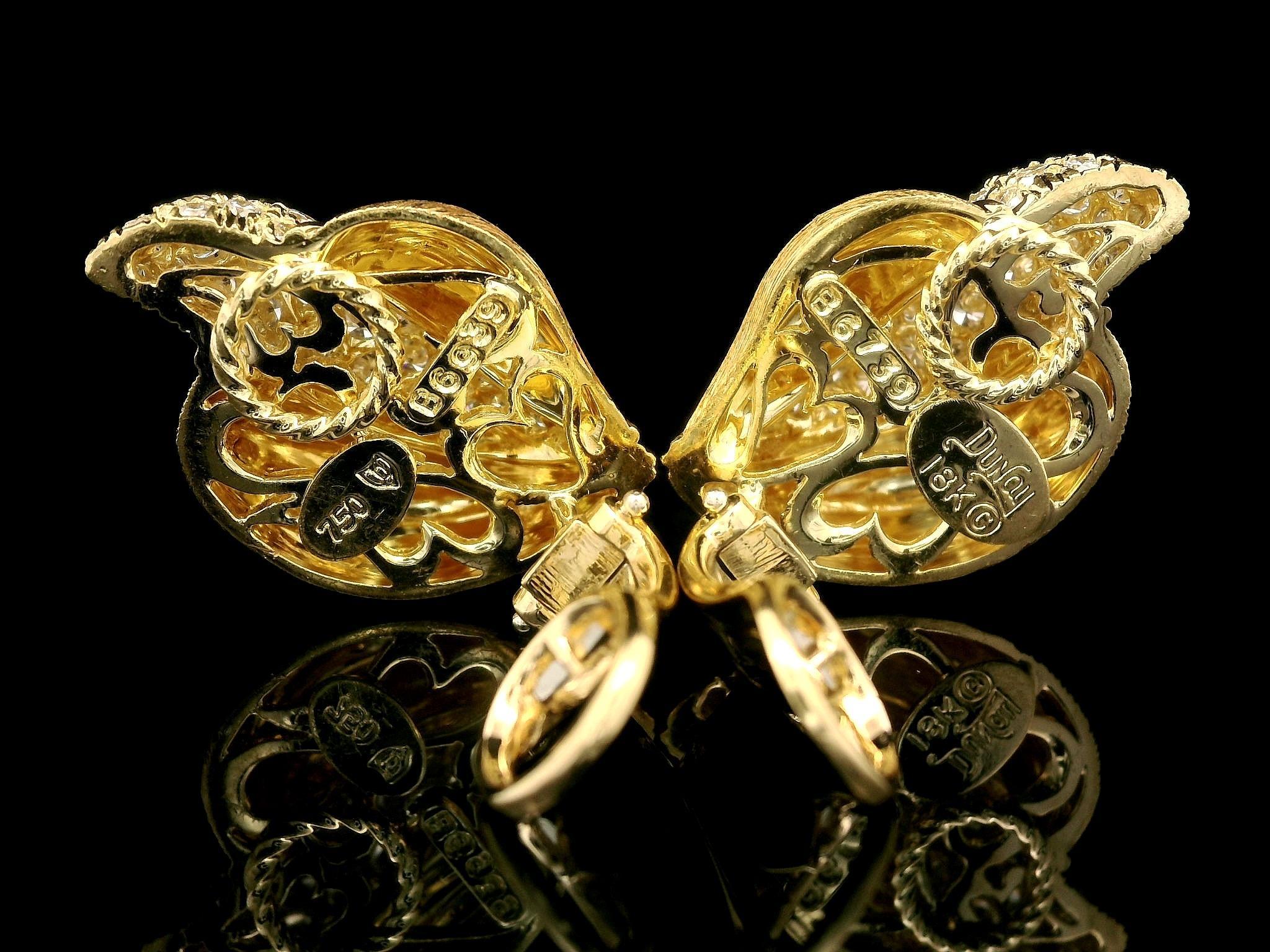 --Stone(s):--
Numerous Natural Genuine Diamonds - Round Brilliant Cut - Pave Set - E/F Color - VVS-VS Clarity

Material: 18K Solid Yellow Gold
Weight: 15.5 Grams
Backing: Clip On Closures (Pierced ears are NOT required, Posts can be added upon
