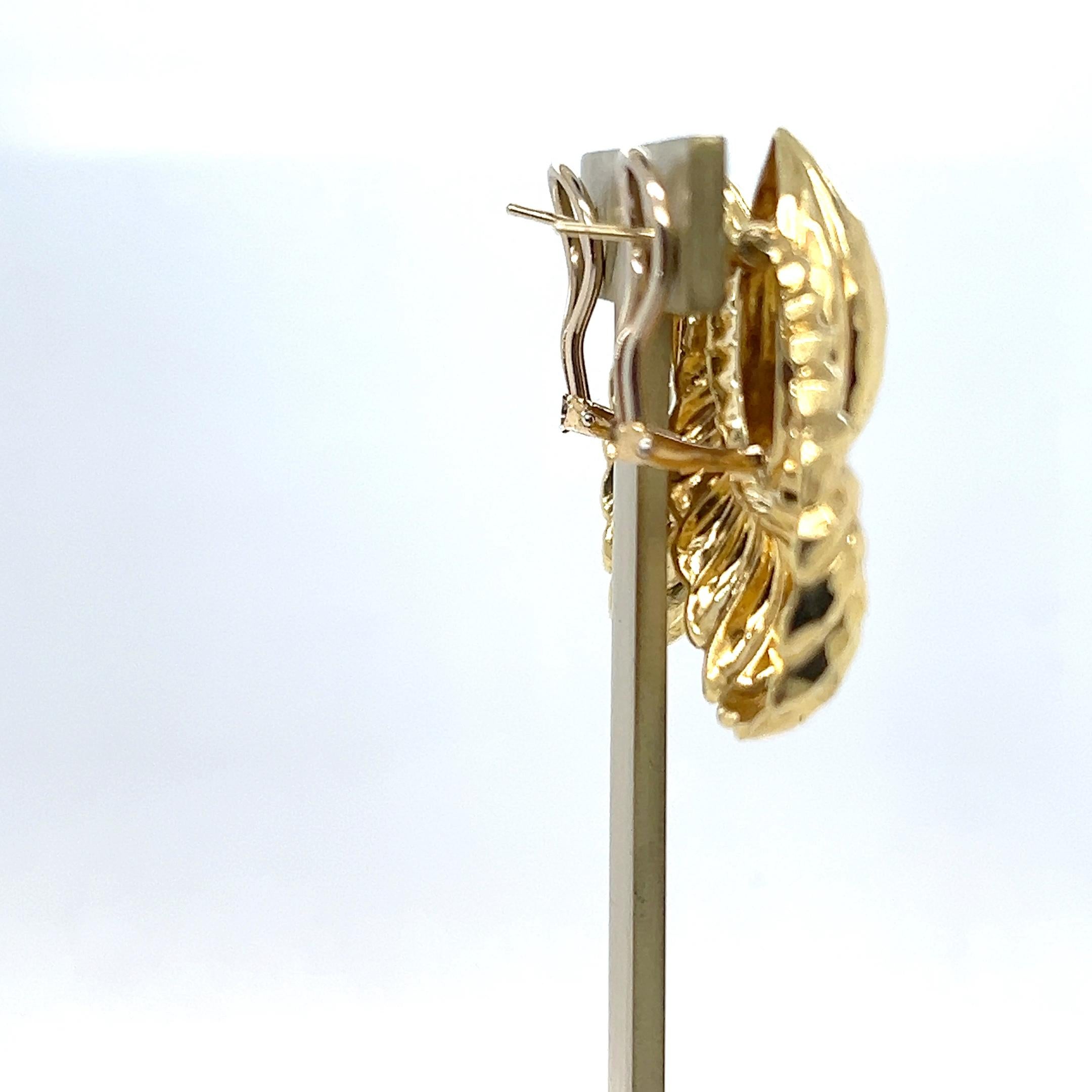 Henry Dunay, boucles d'oreilles en or jaune 18 carats festonné « Doorknocker Omega Back » en vente 4