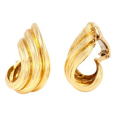 Henry Dunay Shrimp 18 Karat Yellow Gold Clip-On Earrings Henry Dunay Shrimp 18 Karat Yellow Gold Clip-On Earrings