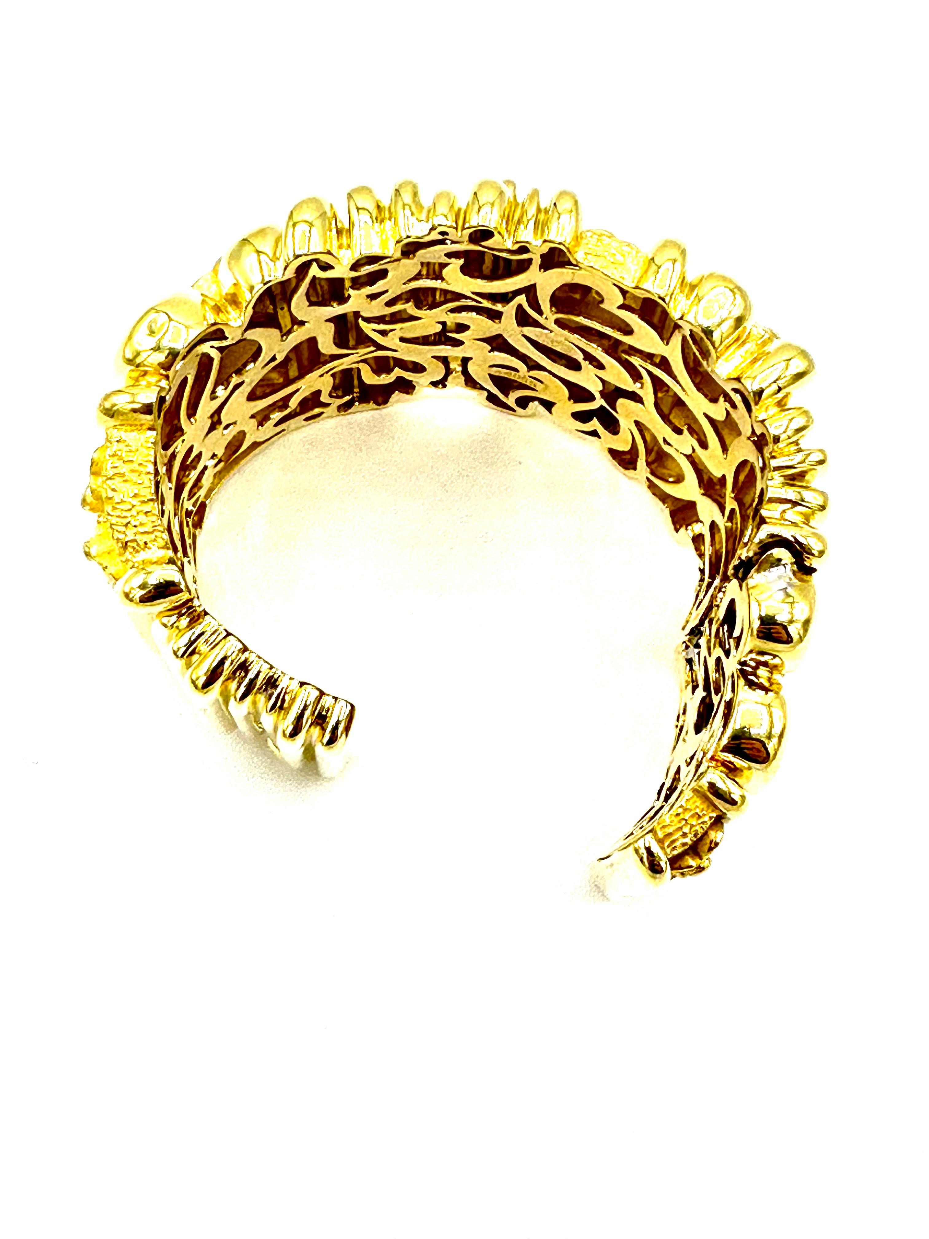 Henry Dunay, manchette à motif abstrait en or jaune massif 18 carats en vente 3