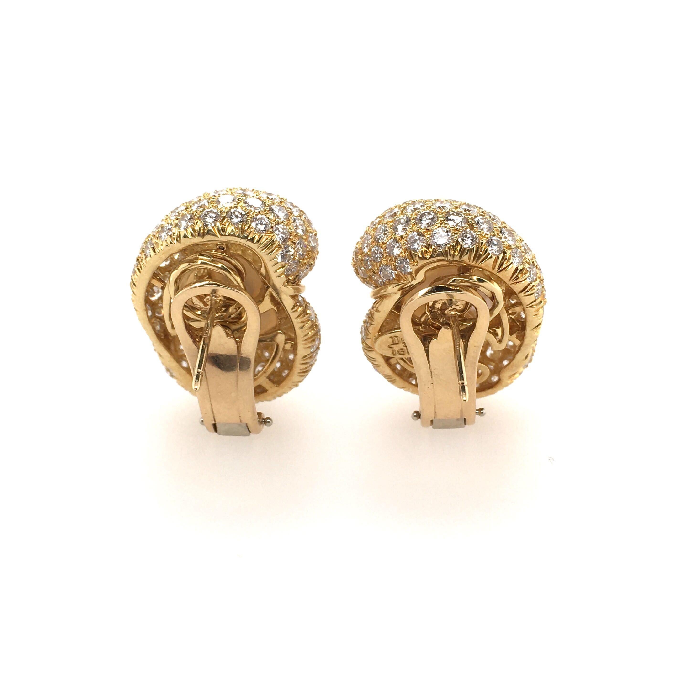 Henry Dunay South Sea Pearl and Diamond Earrings In Excellent Condition In New York, NY
