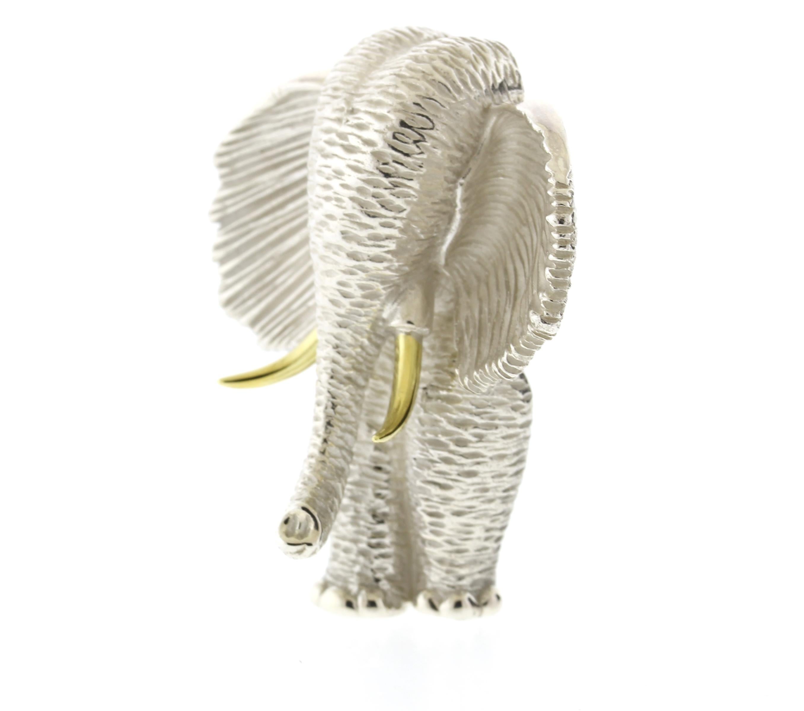 Henry Dunay Sterling Silver African Elephant Brooch with 18 Karat Gold Tusks For Sale 1