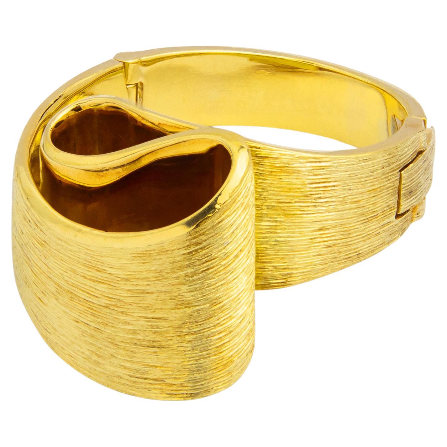 Pre-owned Henry Dunay Textured 18 Karat Gold Ring In Multi
