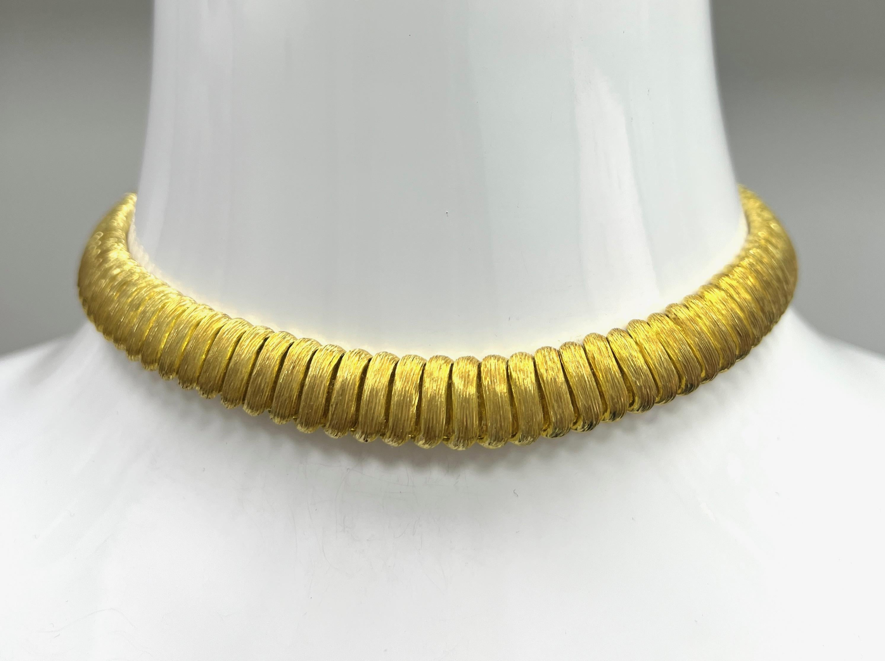 Henru Dunay Signature Brushed Finish Gold Necklace In Excellent Condition For Sale In New York, NY