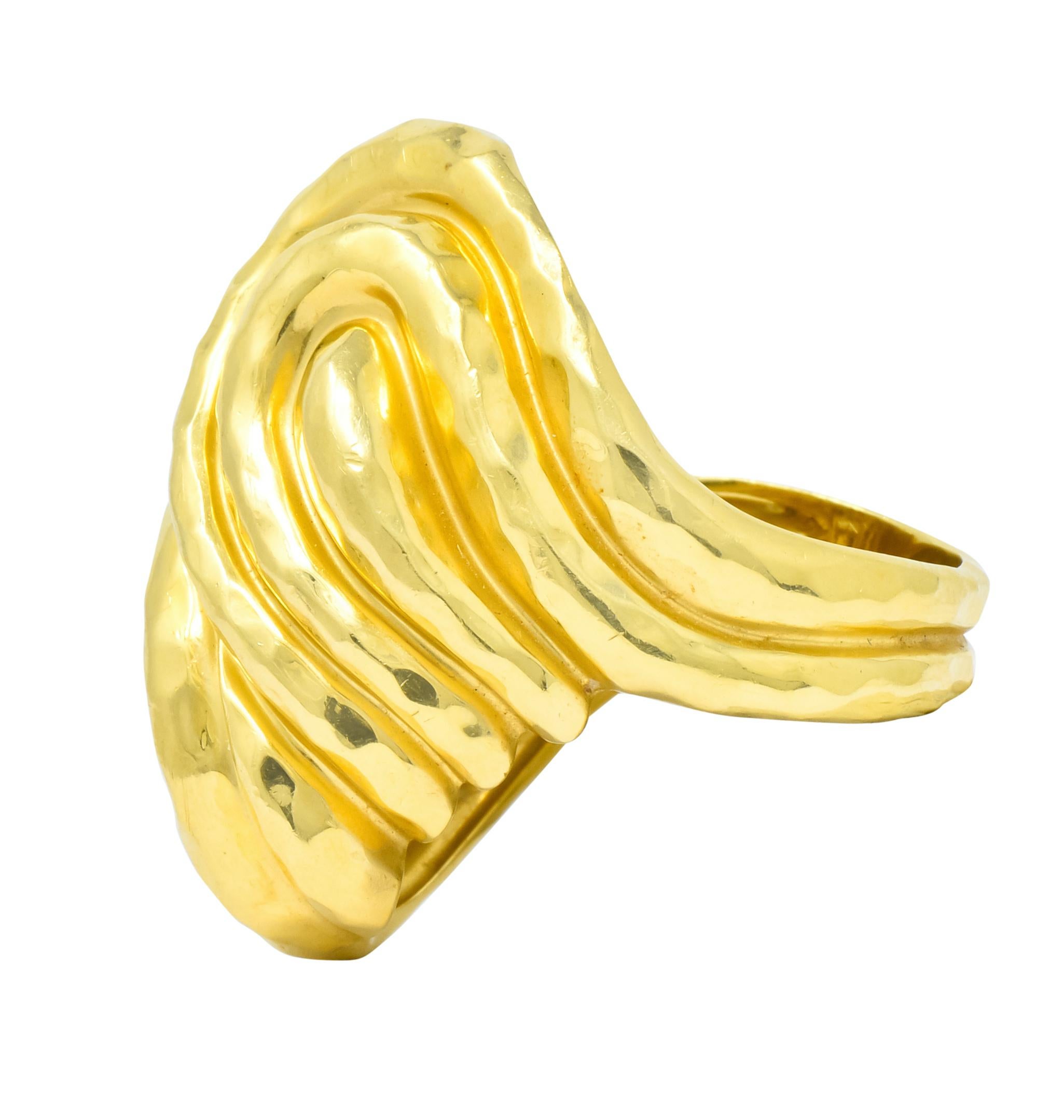 Women's or Men's Henry Dunay Vintage 18 Karat Yellow Gold Hammered Swirl Ring, circa 1980s
