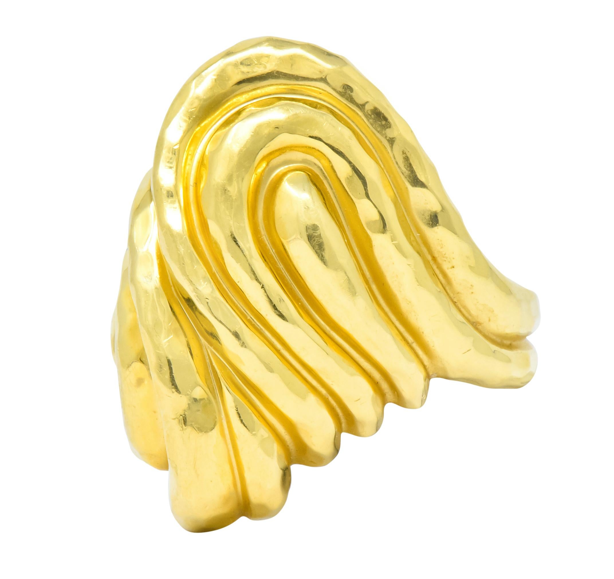 Henry Dunay Vintage 18 Karat Yellow Gold Hammered Swirl Ring, circa 1980s 1
