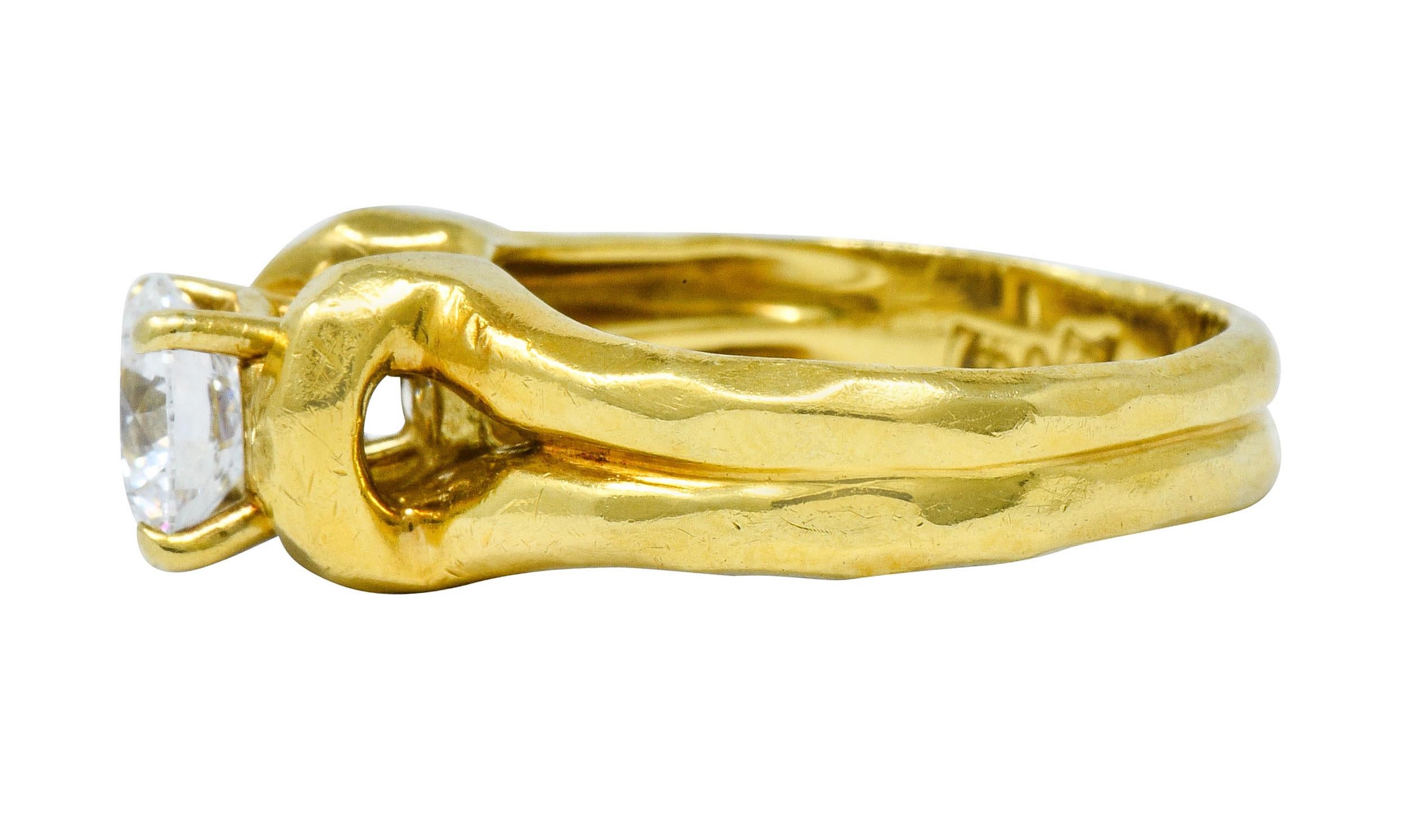 Women's or Men's Henry Dunay Vintage Round Brilliant Cut Diamond 18 Karat Gold Engagement Ring