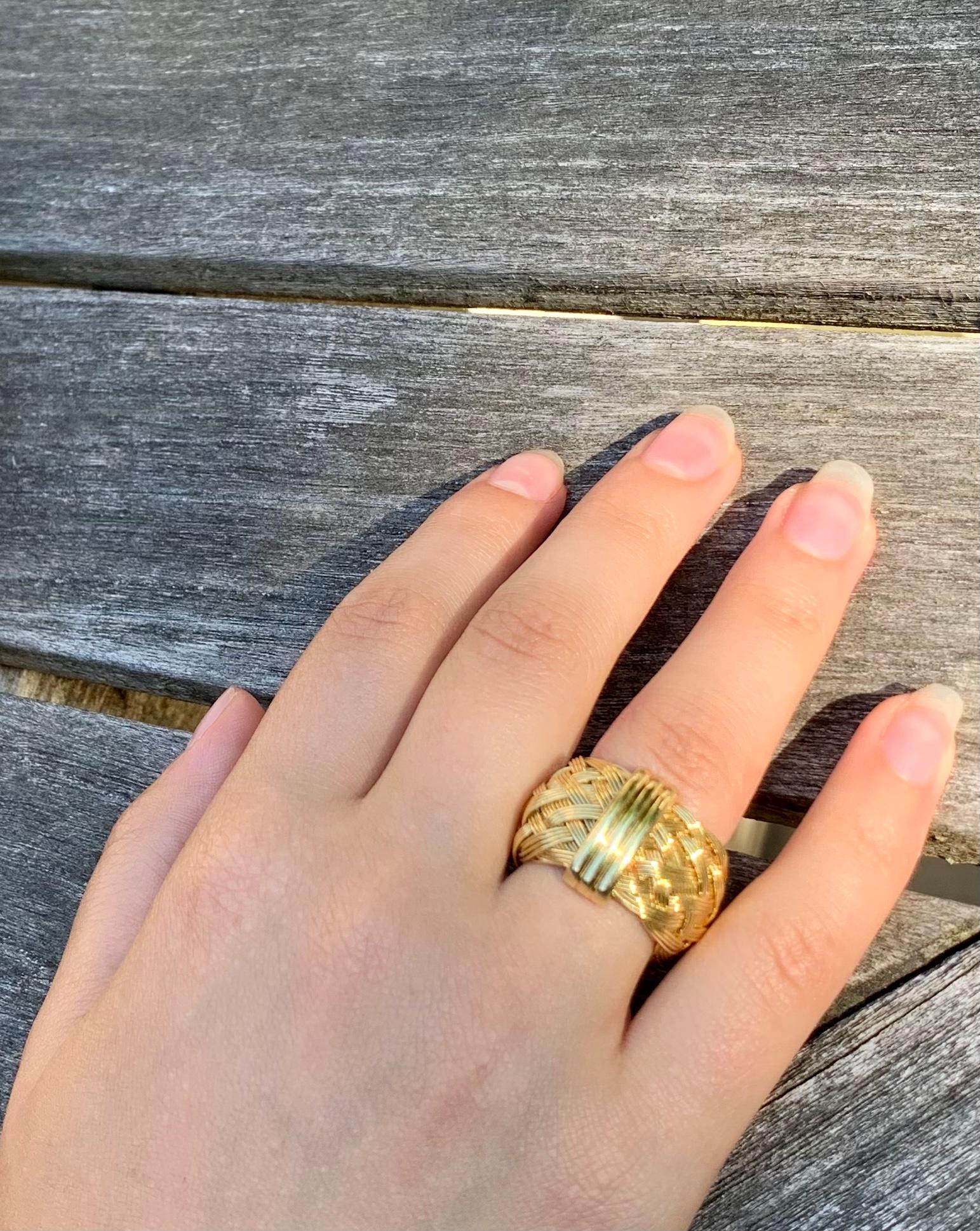 Henry Dunay Wide 18K Yellow Gold Band Ring, 1980's In Good Condition In New York, NY