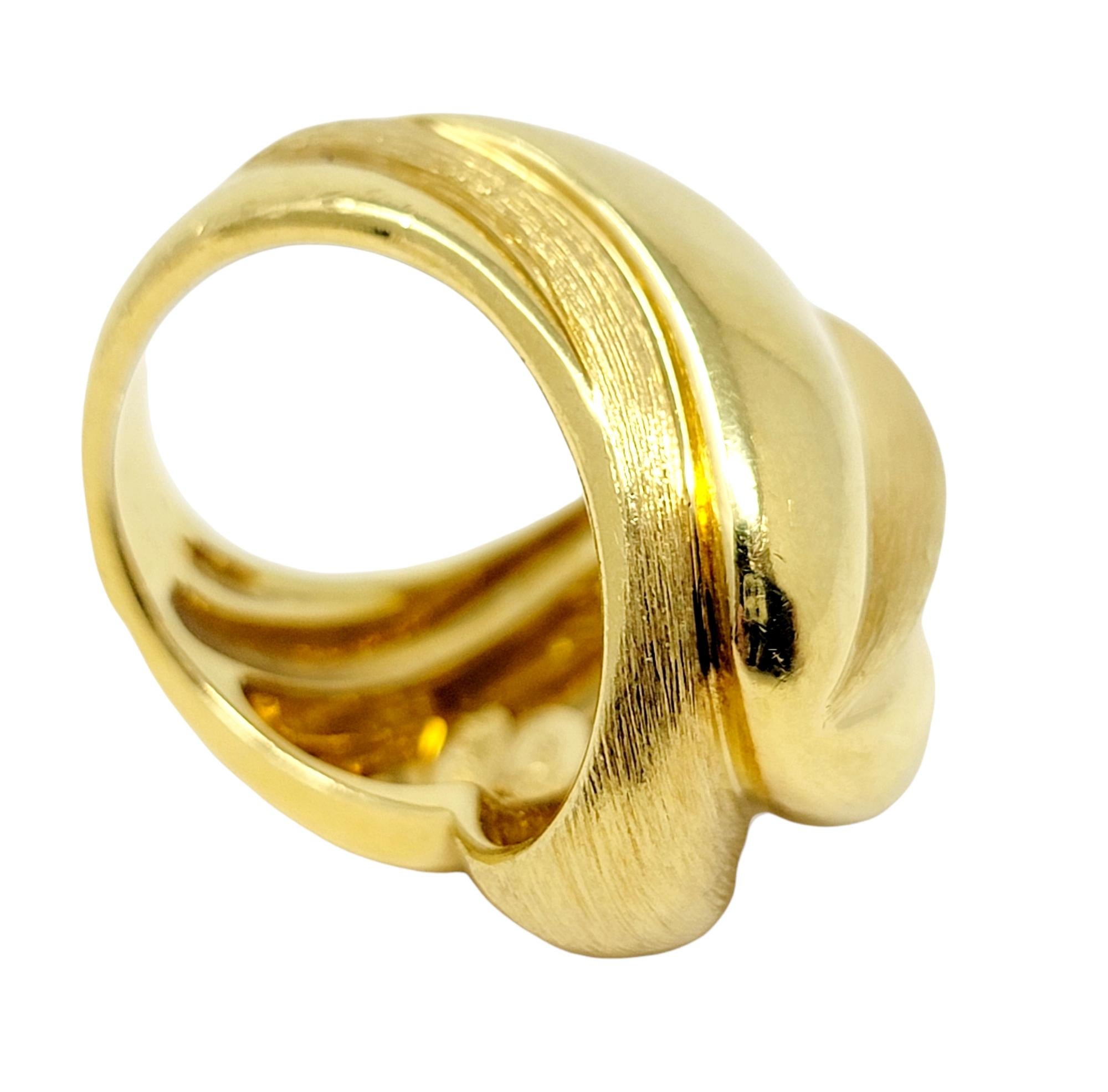 Henry Dunay Wide Ridged Polished and Brushed 18 Karat Yellow Gold Cocktail Ring In Good Condition In Scottsdale, AZ