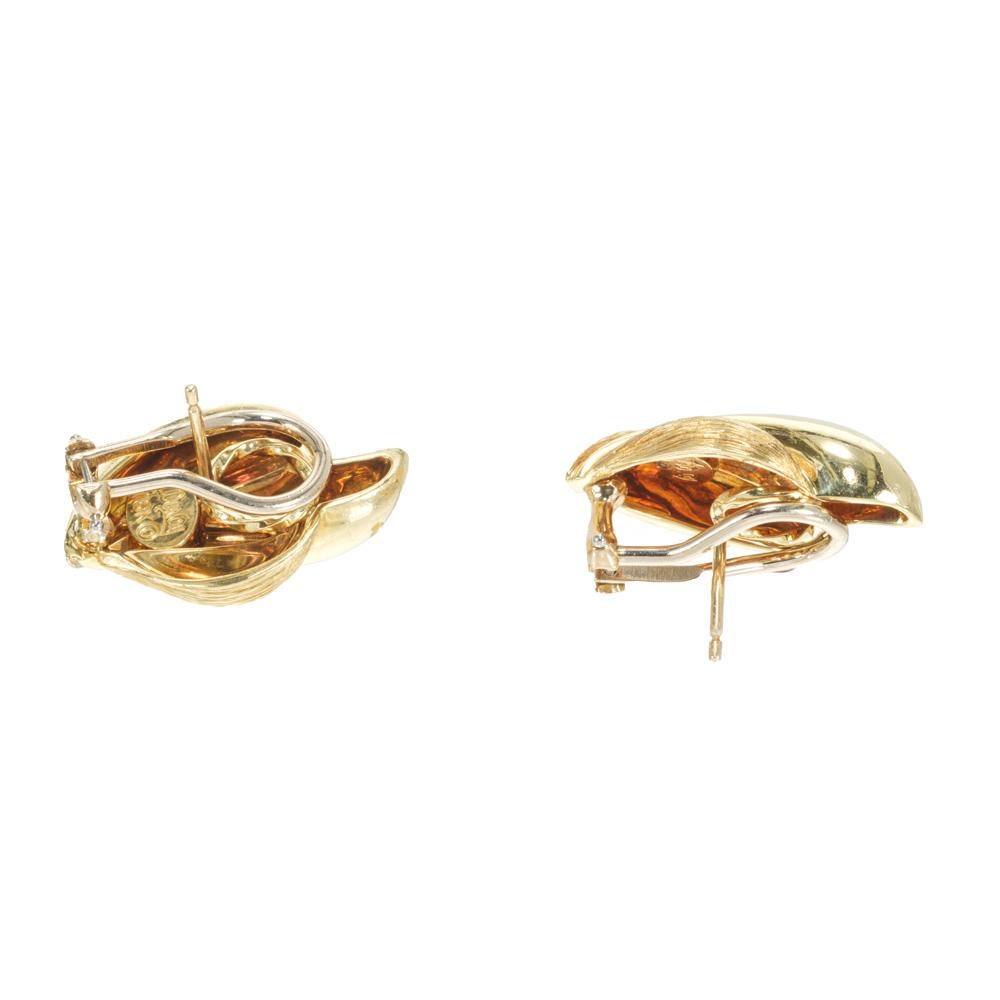 Henry Dunay Yellow Gold Flame Texted Leaf Earrings For Sale 1