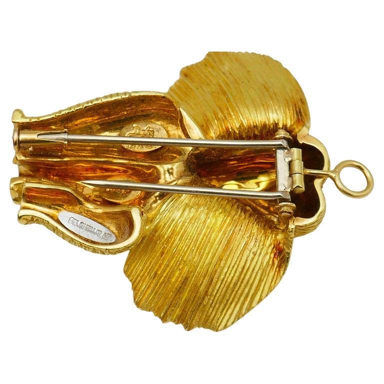 Women's or Men's Henry Dunay Yellow Gold Platinum Elephant Brooch For Sale