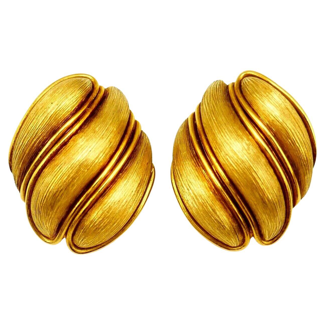 Henry Dunay Yellow Gold Shell Clip-On Earrings For Sale