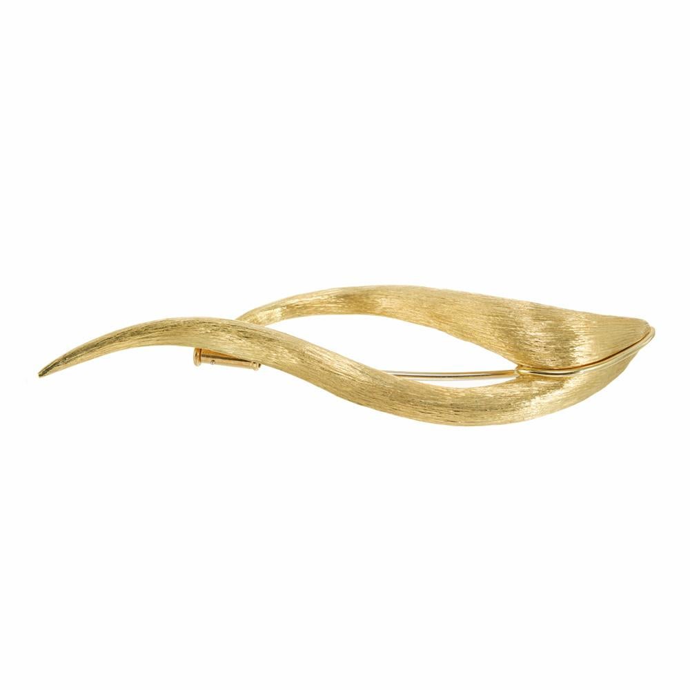 Henry Dunay Yellow Gold Swirl Sabi Textured Brooch In Good Condition For Sale In Stamford, CT