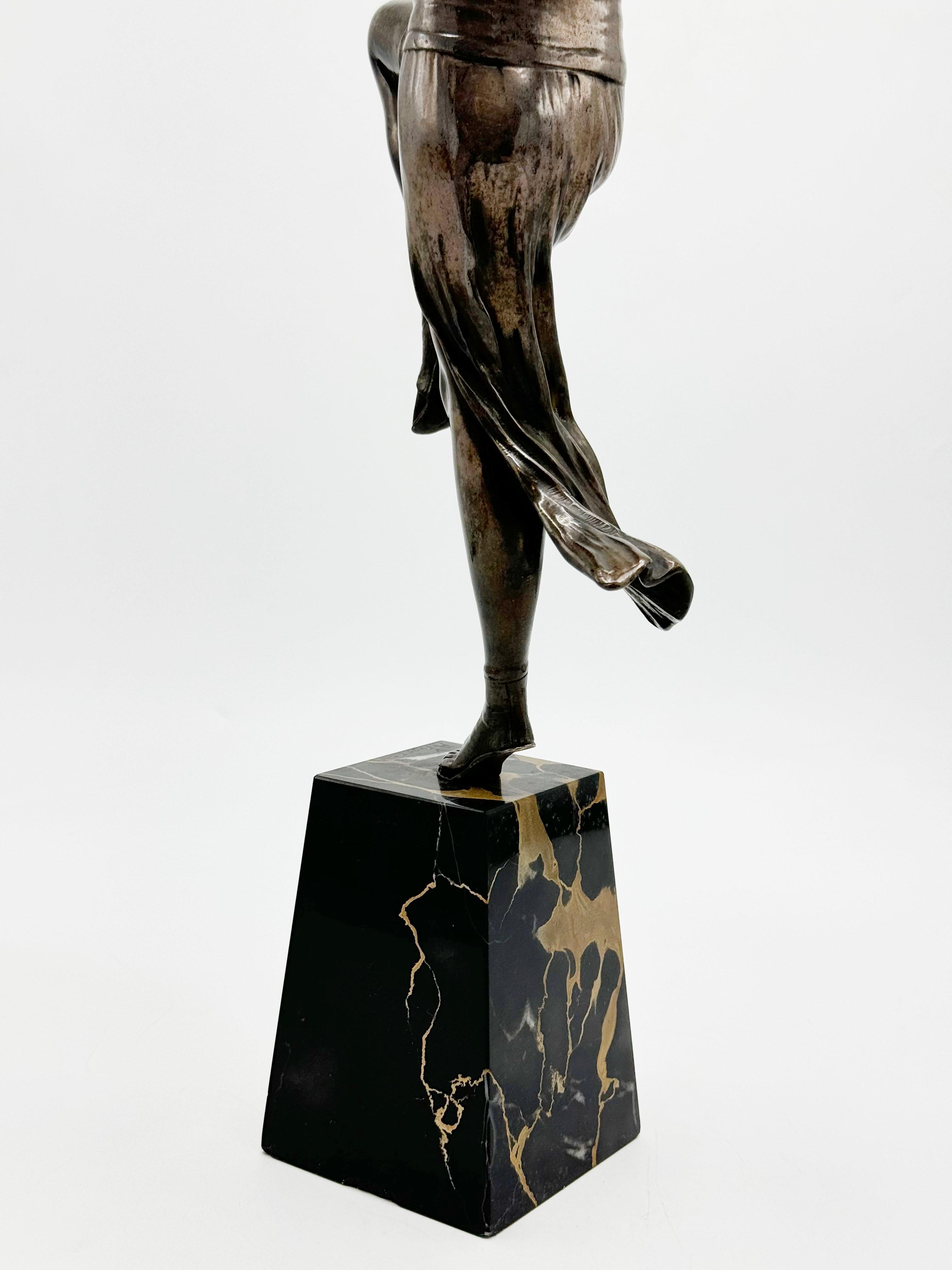 Henry Fugère (1872-1944) Danza egiziana in bronzo, firma H. Fugère sulla base In condizioni buone in vendita a Autonomous City Buenos Aires, CABA
