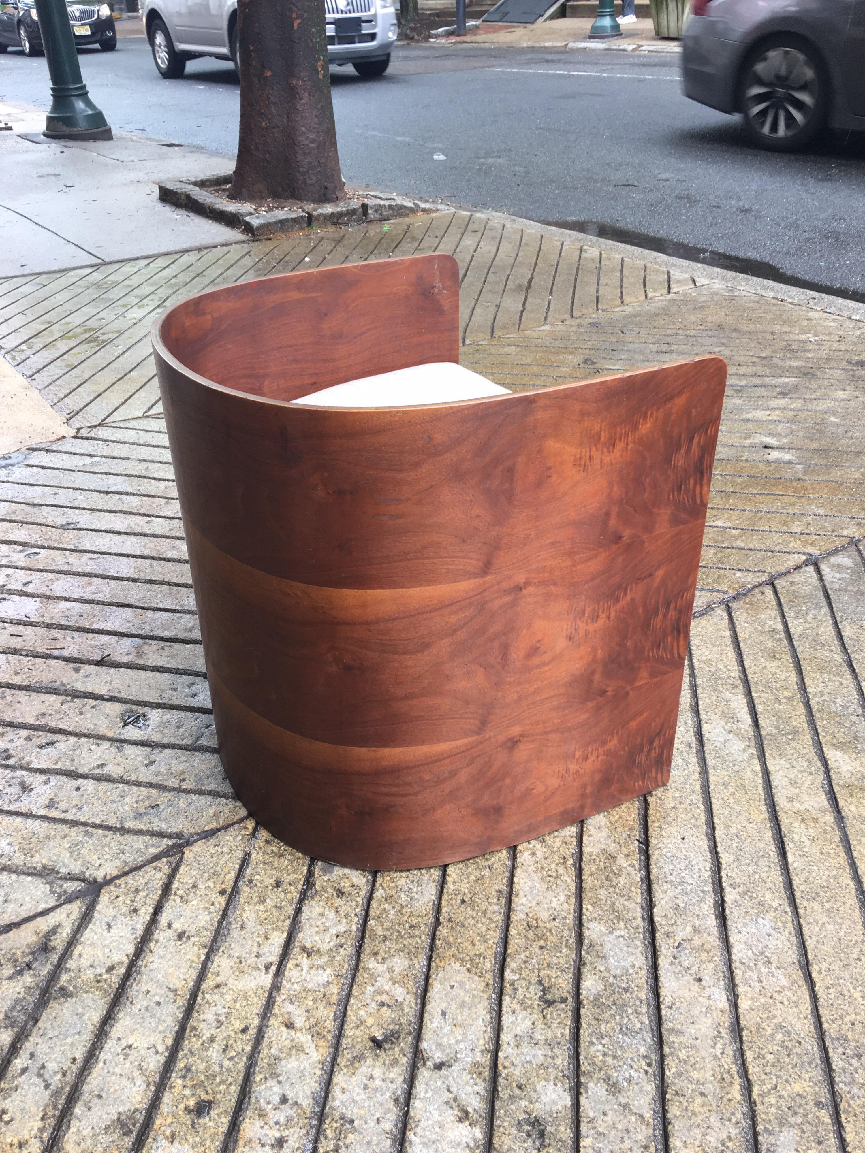 Henry Glass Inspired Molded Plywood Tub Chair In Good Condition In Philadelphia, PA
