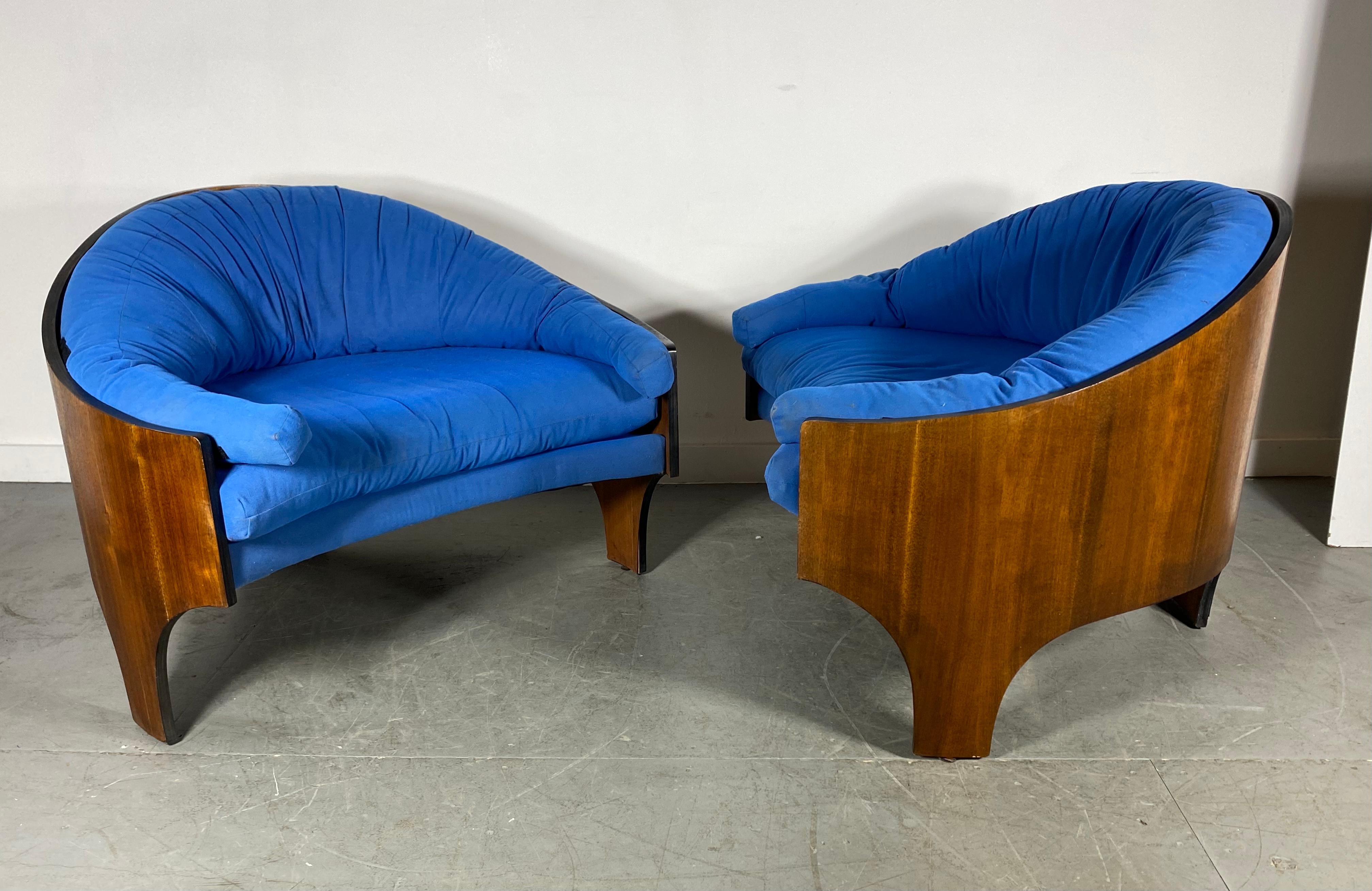 Henry Glass Intimate Island Loungesessel, atemberaubend geformtes Nussbaumholz im Angebot 3
