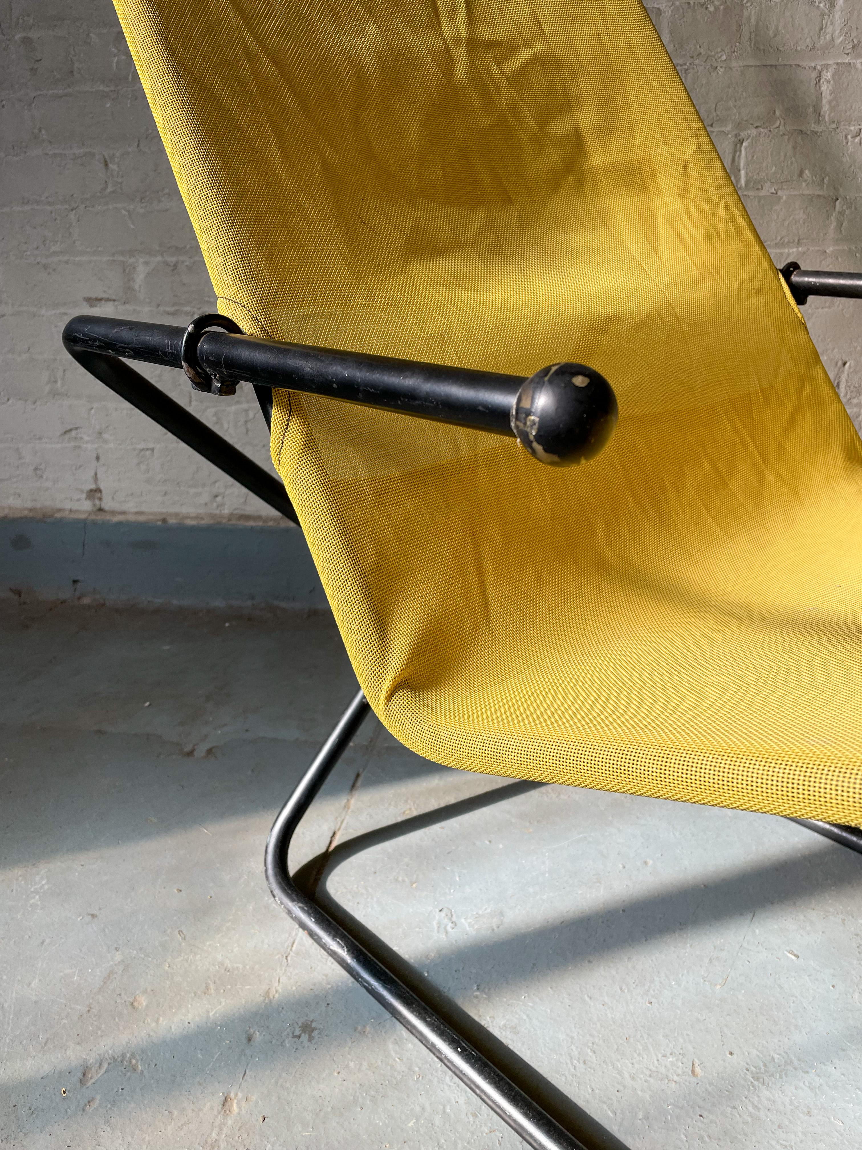 Acier Prototype de chaise pliante « Sling-Line » en verre Henry Glass en vente