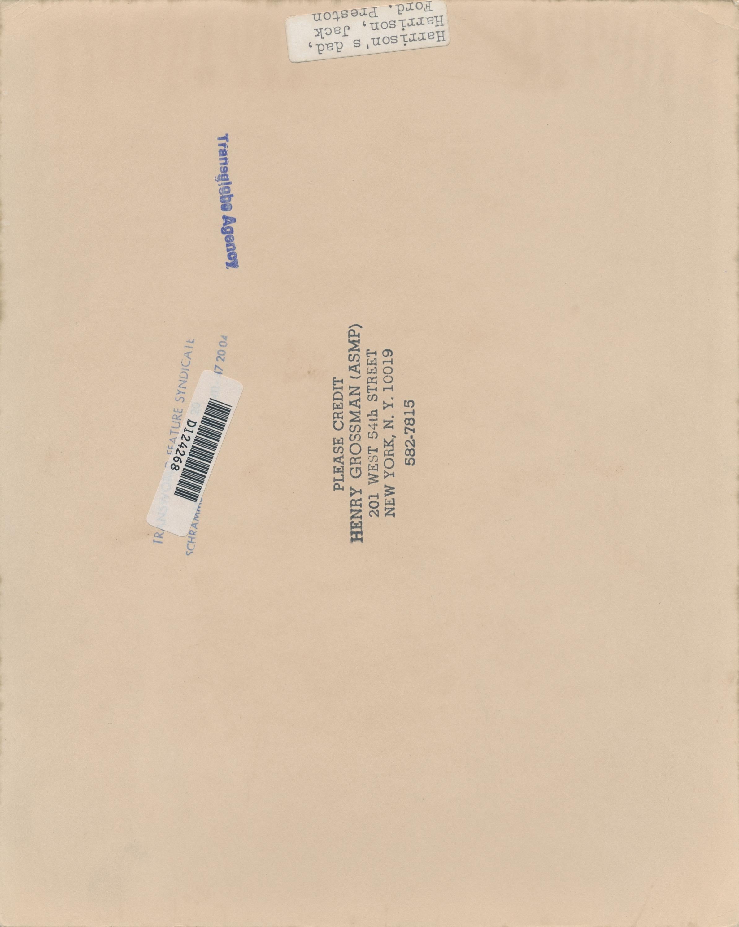 Schwarz-Weiß-Fotografie von George Harrison, 20,4 x 25,4 cm (Moderne), Photograph, von Henry Grossman