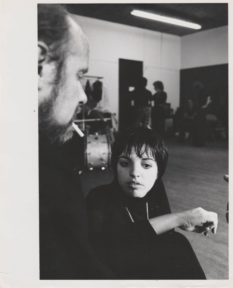 Henry Grossman Black and White Photograph – Liza Minnelli