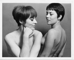 Nackt-Viveca Lindfors und Lena Tabori, fotografiert von Henry Grossmann, um 1960
