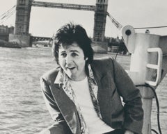 Paul McCartney, London Bridge, Black and White Photography, 17, 6 x 23, 8 cm