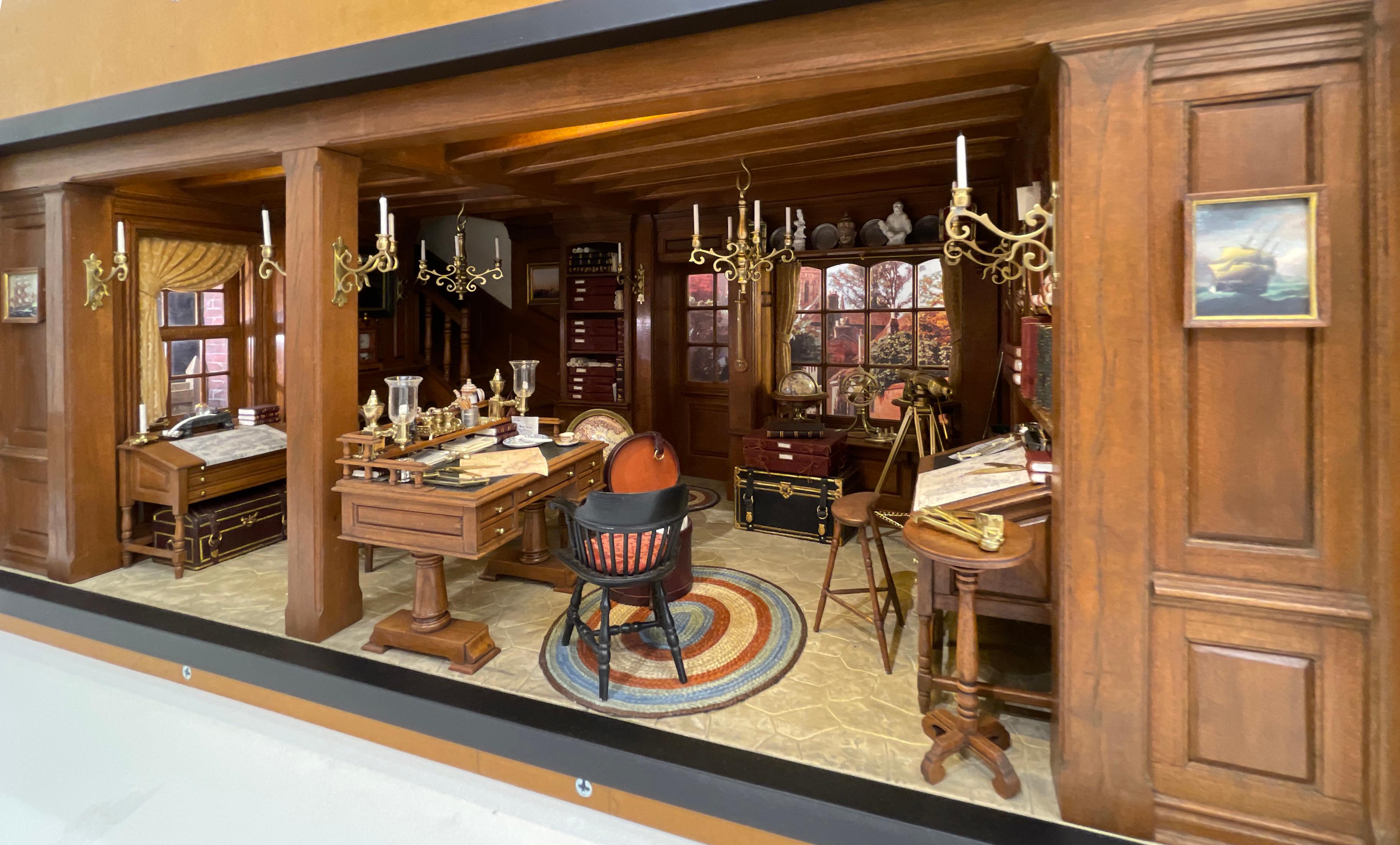 Büro eines Neuengland-Kartografen aus dem 18. Jahrhundert - Kupjack Studios Miniature Room im Angebot 7