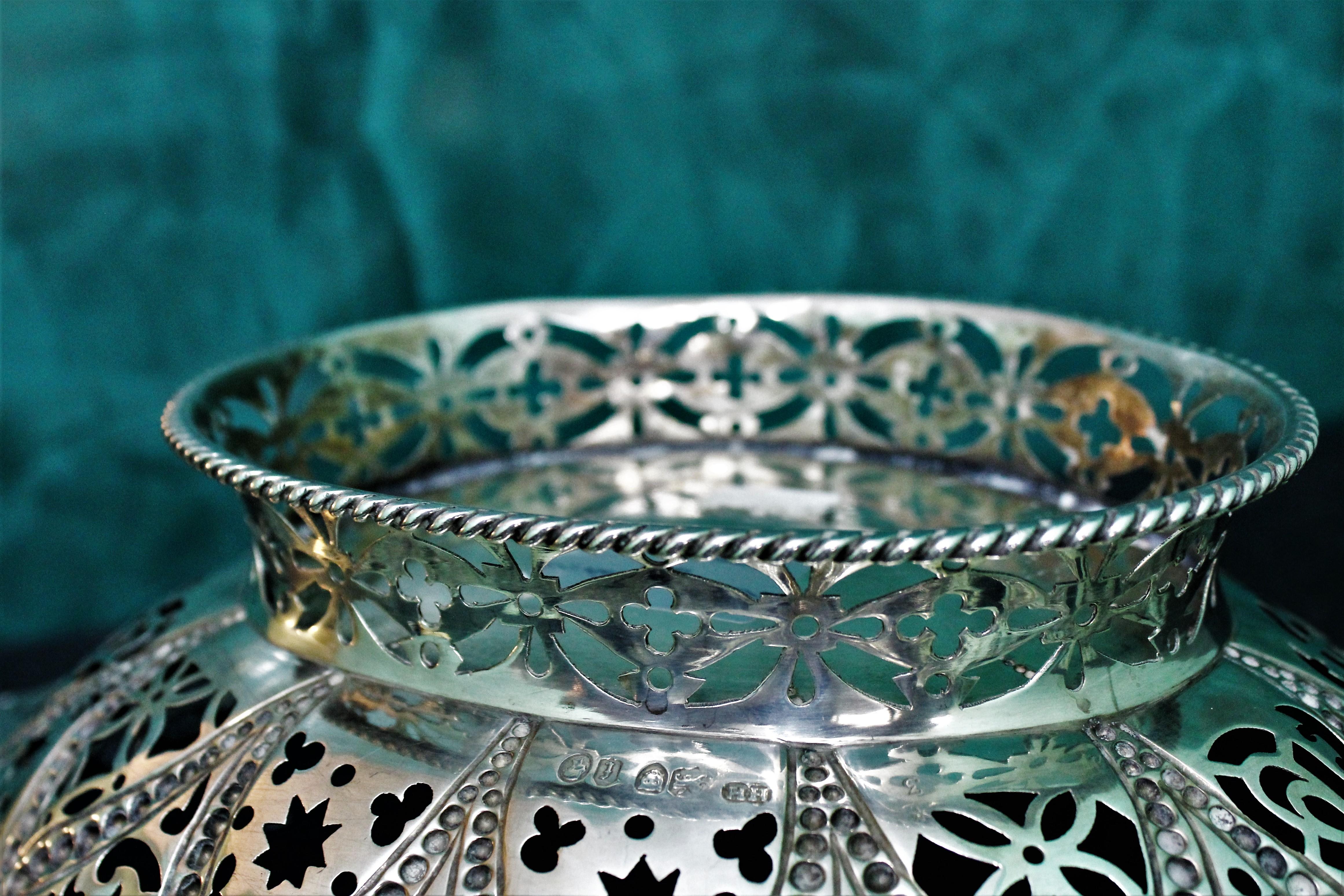 Henry Holland 19th Century Victorian Fretworked Sterling Silver Basket, 1861 For Sale 10