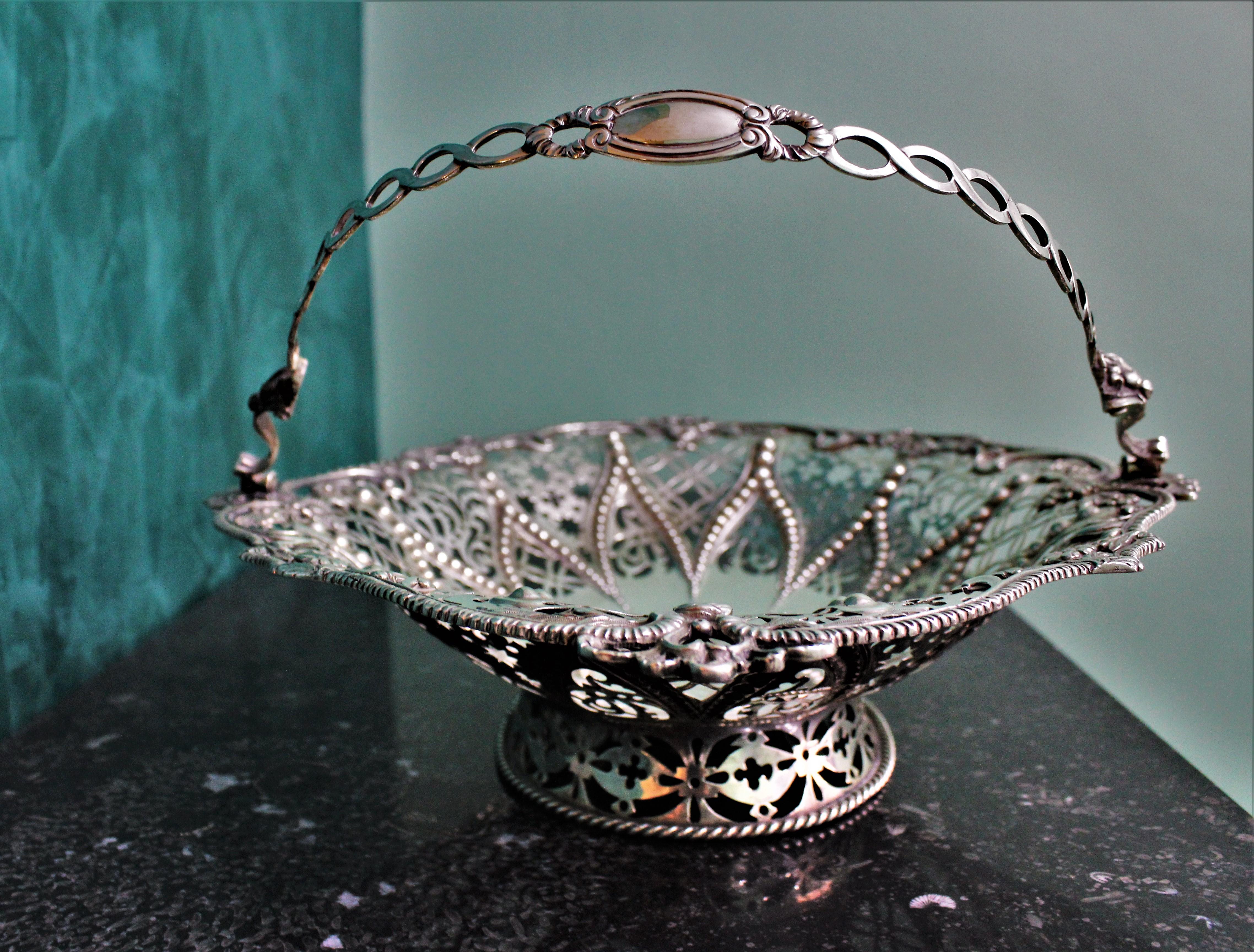 Henry Holland 19th Century Victorian Fretworked Sterling Silver Basket, 1861 For Sale 4