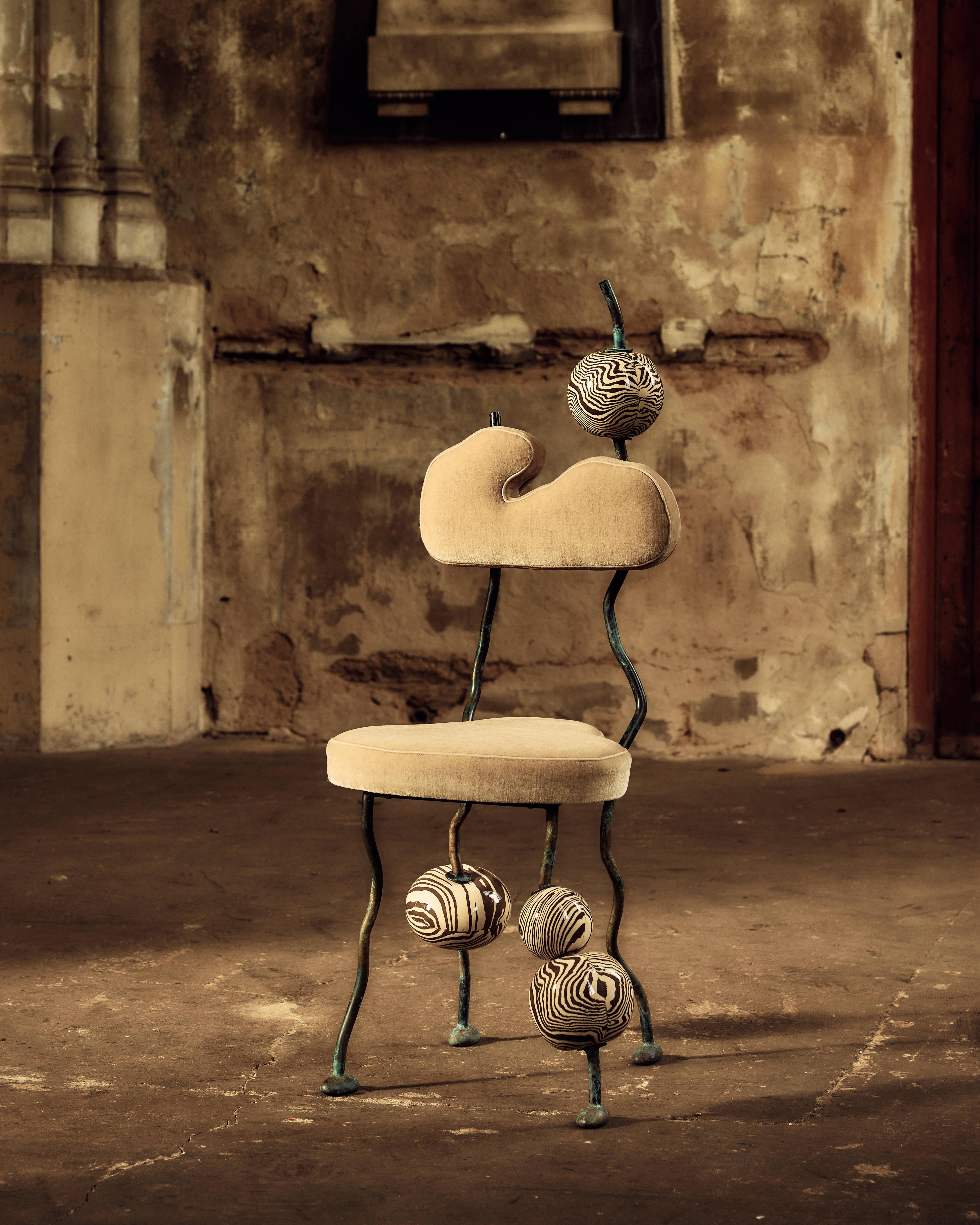 Henry Holland Studio Cumulus Stuhl aus Bronze und Stoff (Geschmiedet) im Angebot