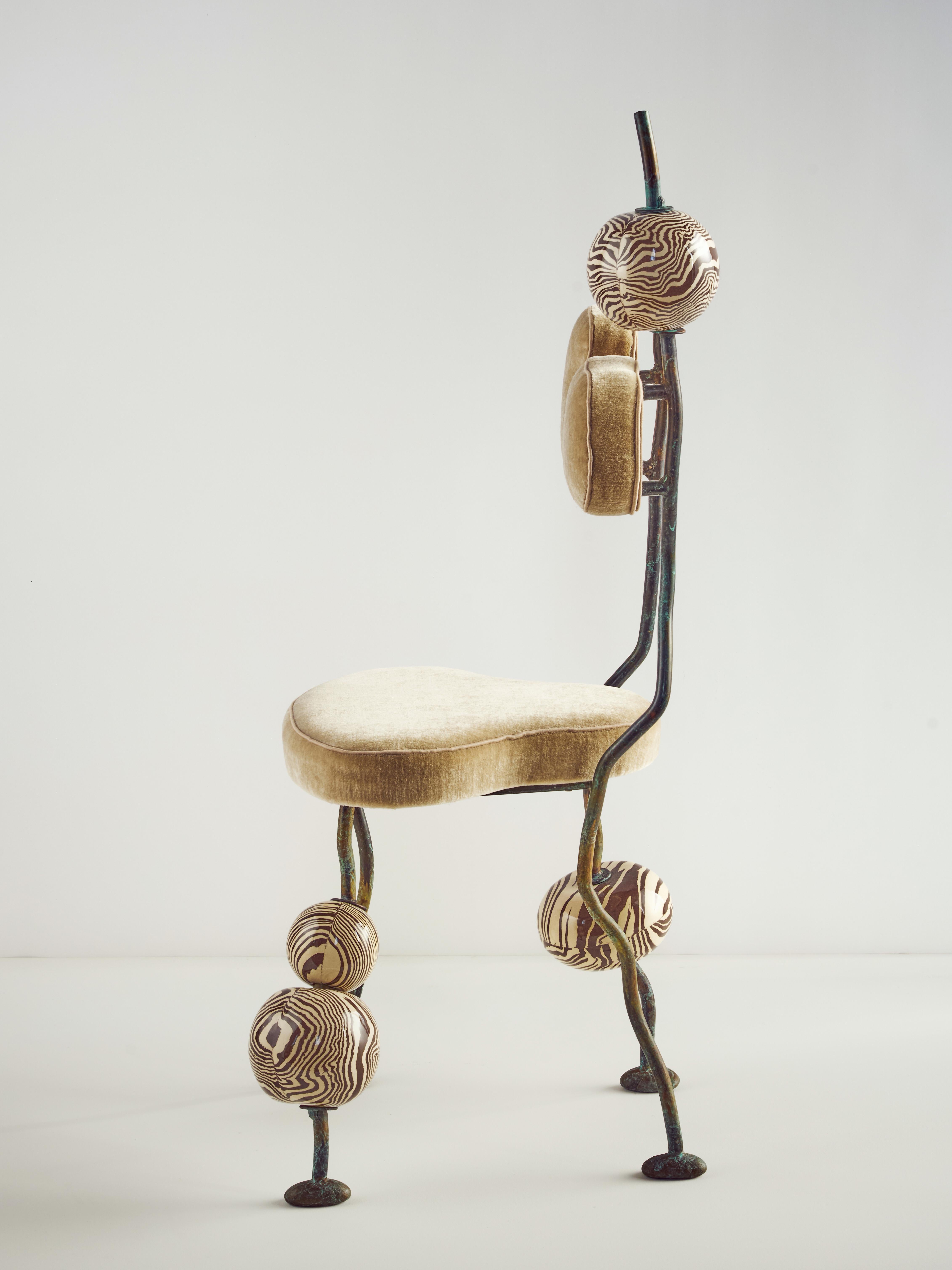 Henry Holland Studio Cumulus Stuhl aus Bronze und Stoff im Angebot 1