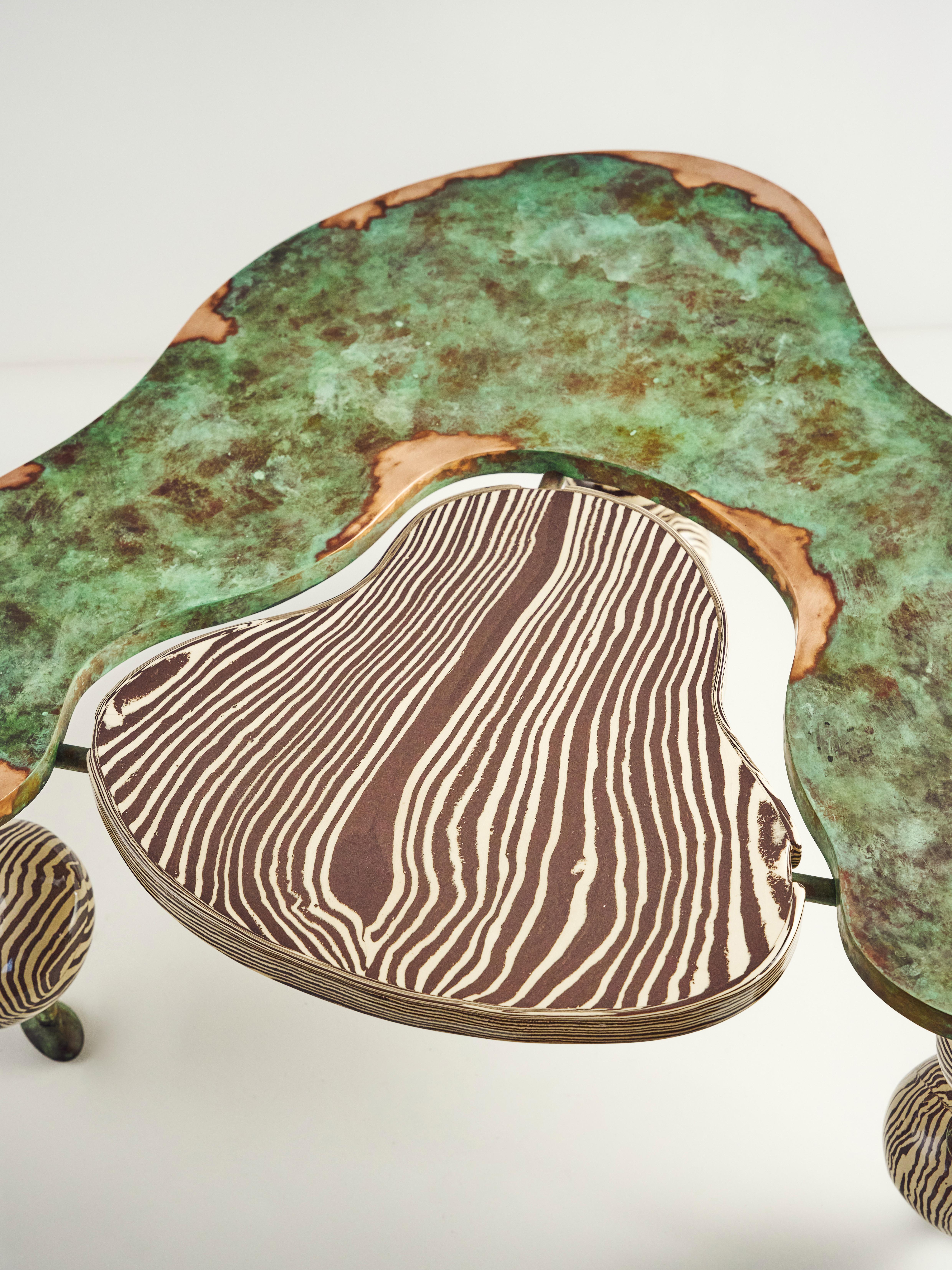 Britannique Table basse en bronze et céramique de Henry Holland Studio Nimbo en vente