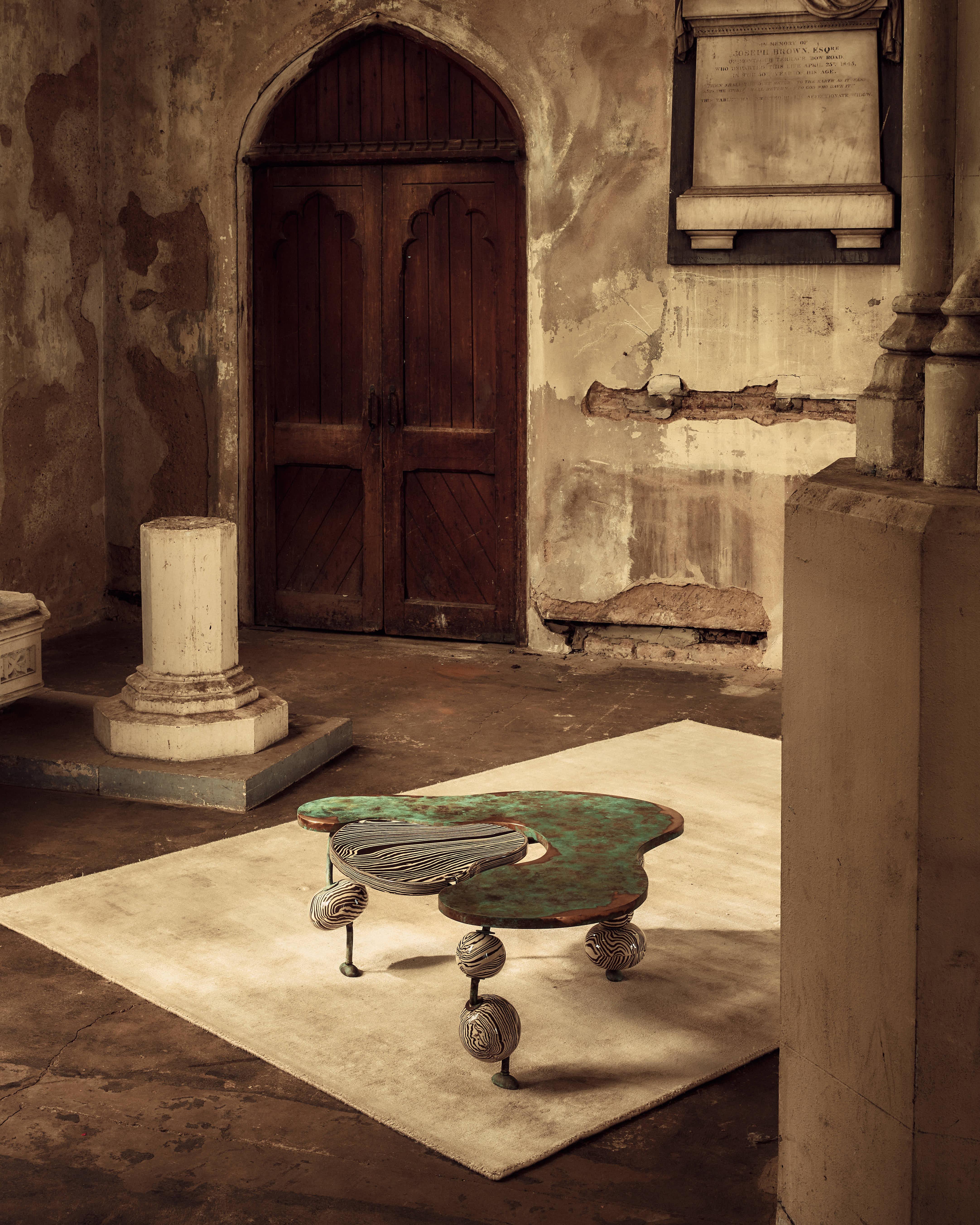 Table basse en bronze et céramique de Henry Holland Studio Nimbo Neuf - En vente à London, GB