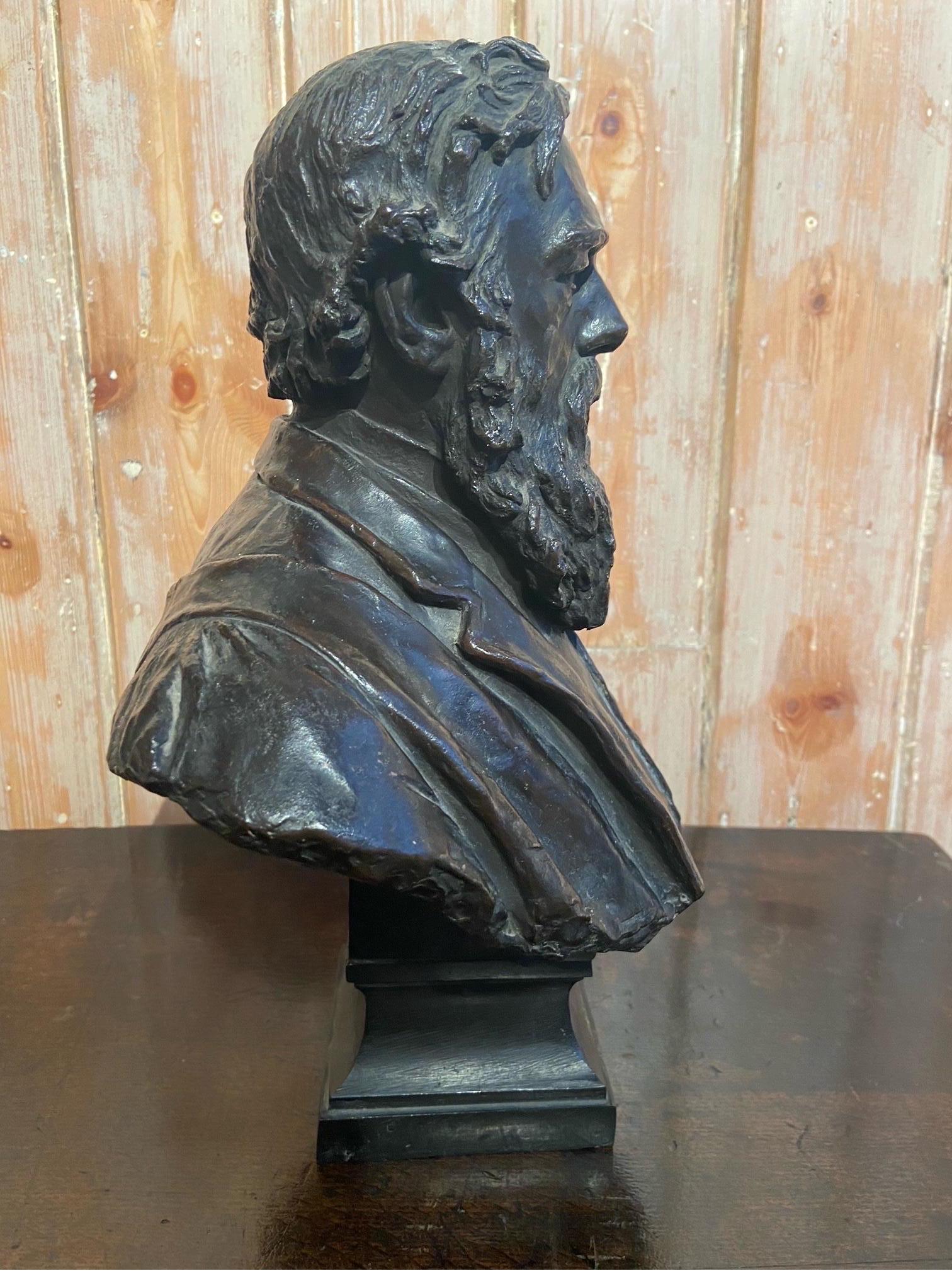 Buste de Frederick William Walker, sculpture figurative du XIXe siècle  - École anglaise Sculpture par Henry Hope Pinker