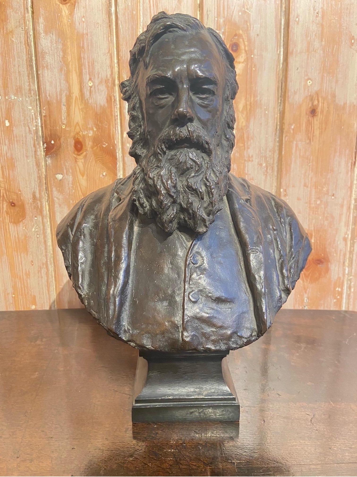 Figurative Sculpture Henry Hope Pinker - Buste de Frederick William Walker, sculpture figurative du XIXe siècle 