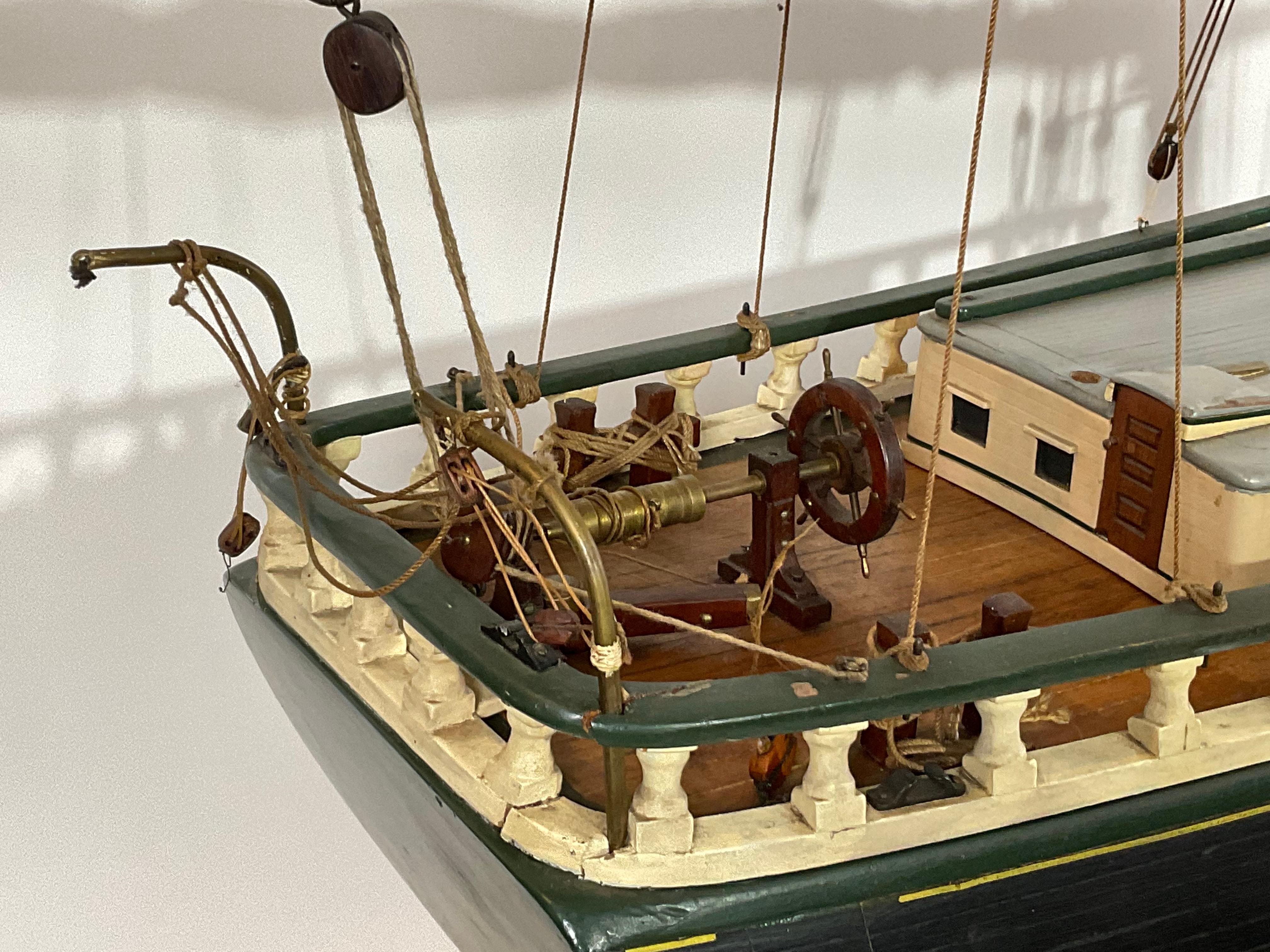 Modèle de bateau de la collection Henry Huddleston Rogers en vente 5