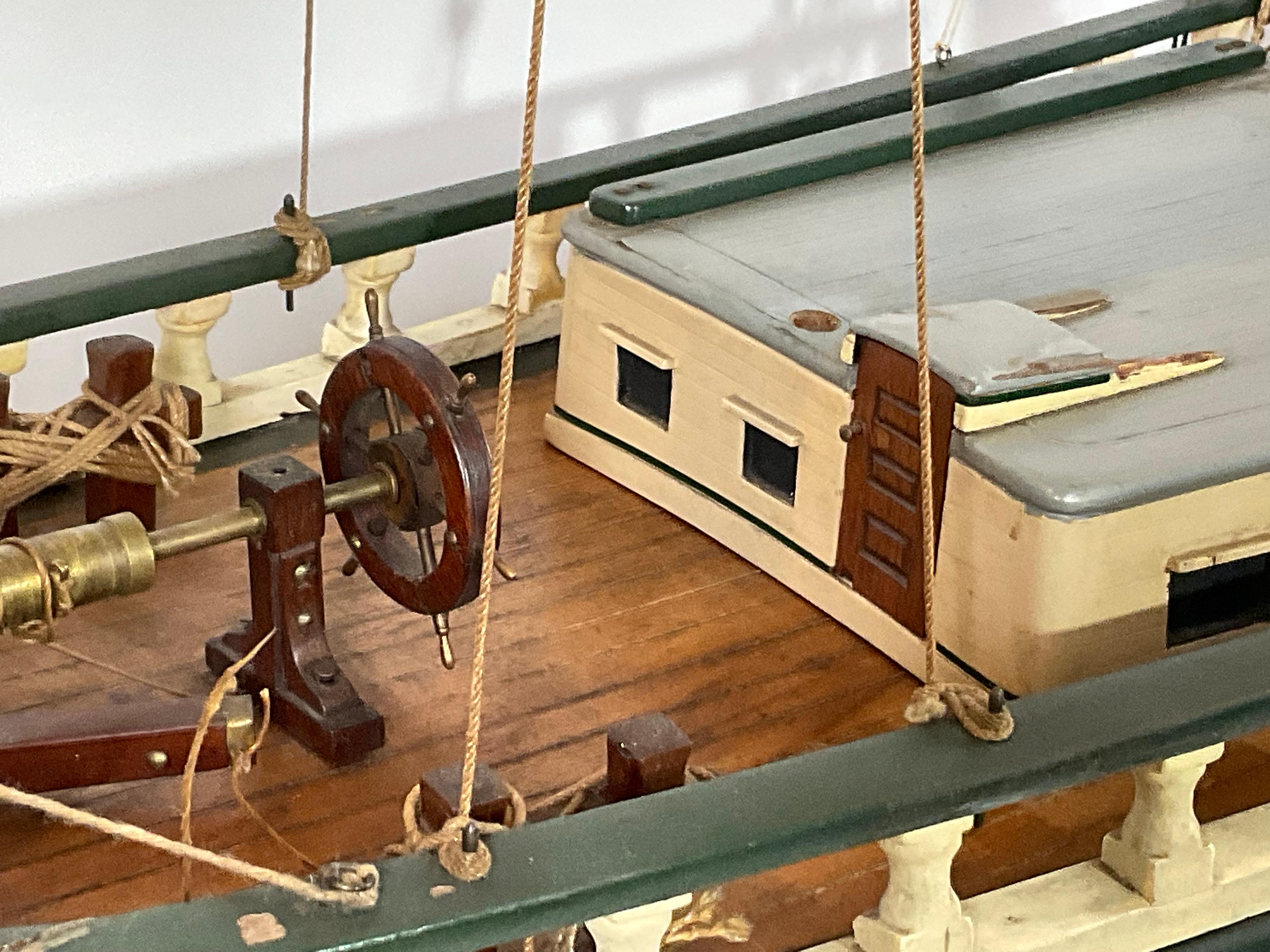 Modèle de bateau de la collection Henry Huddleston Rogers en vente 7