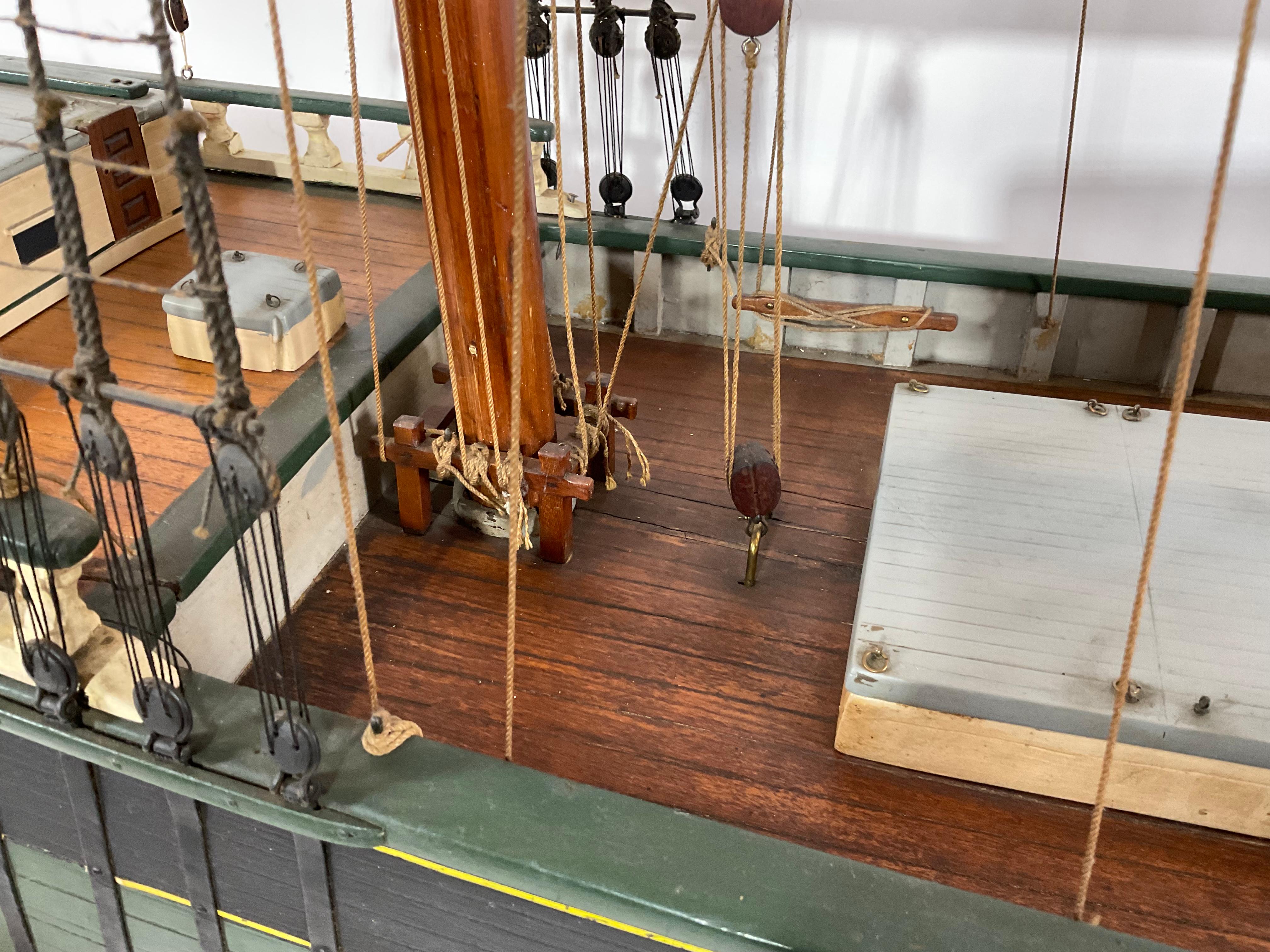 Bois Modèle de bateau de la collection Henry Huddleston Rogers en vente