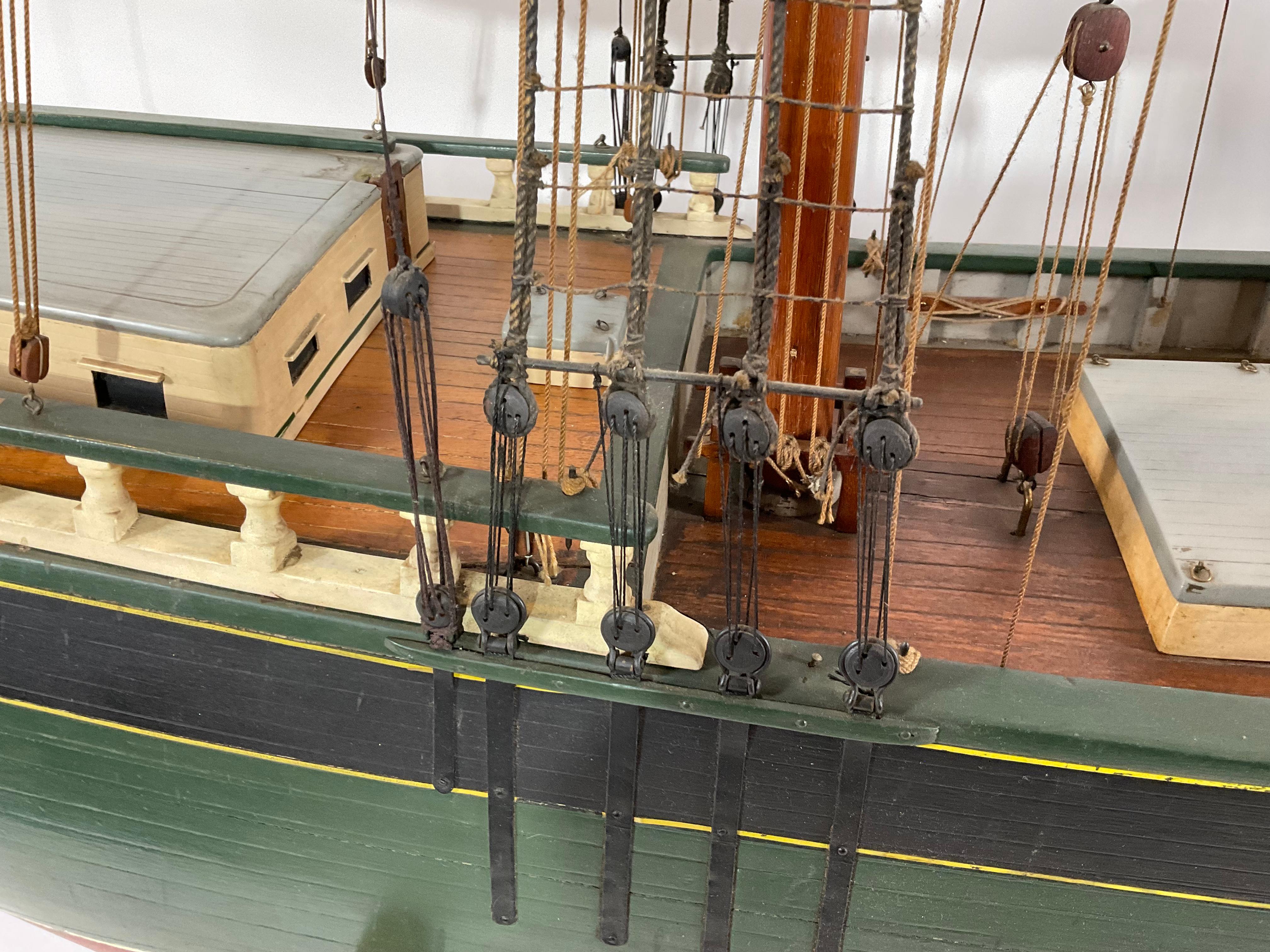 Modèle de bateau de la collection Henry Huddleston Rogers en vente 1