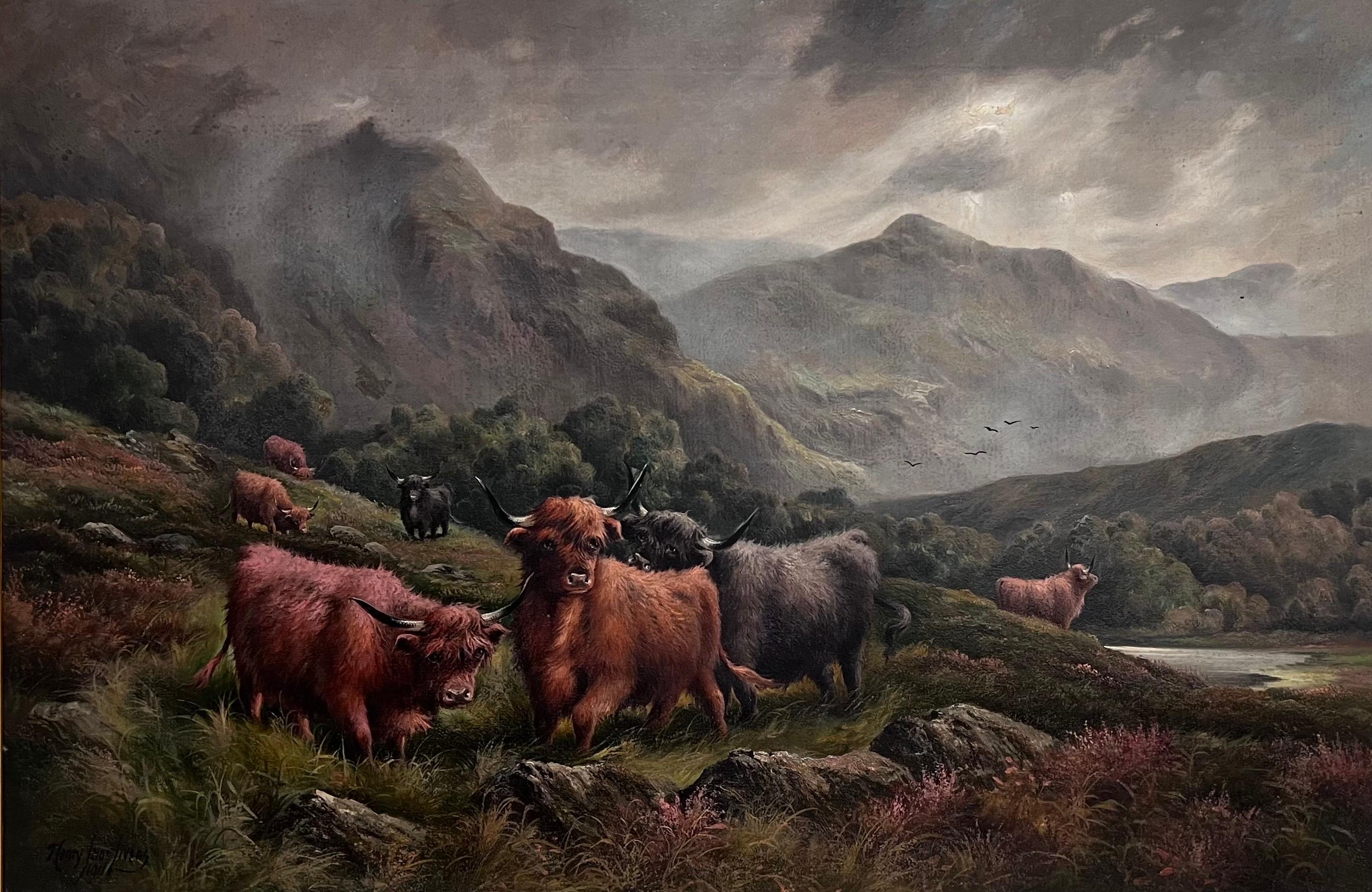 Pittura ad olio delle Highlands scozzesi di grandi dimensioni con bestiame nelle montagne nebbiose - Painting di Henry John Livens