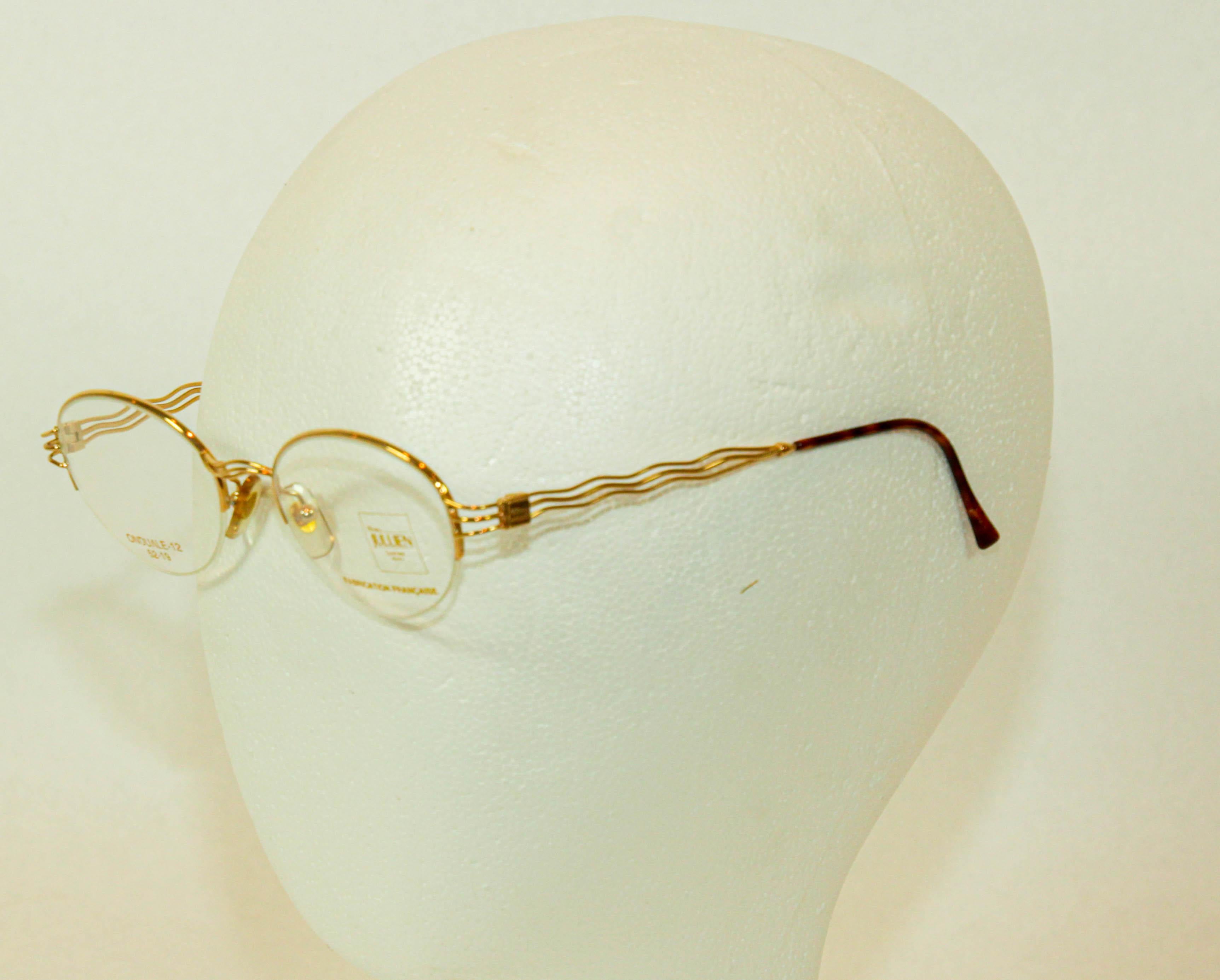 Henry Jullien  Eyewear Lady Classic Gold Half Frame New Vintage Model Onduale Bon état - En vente à North Hollywood, CA