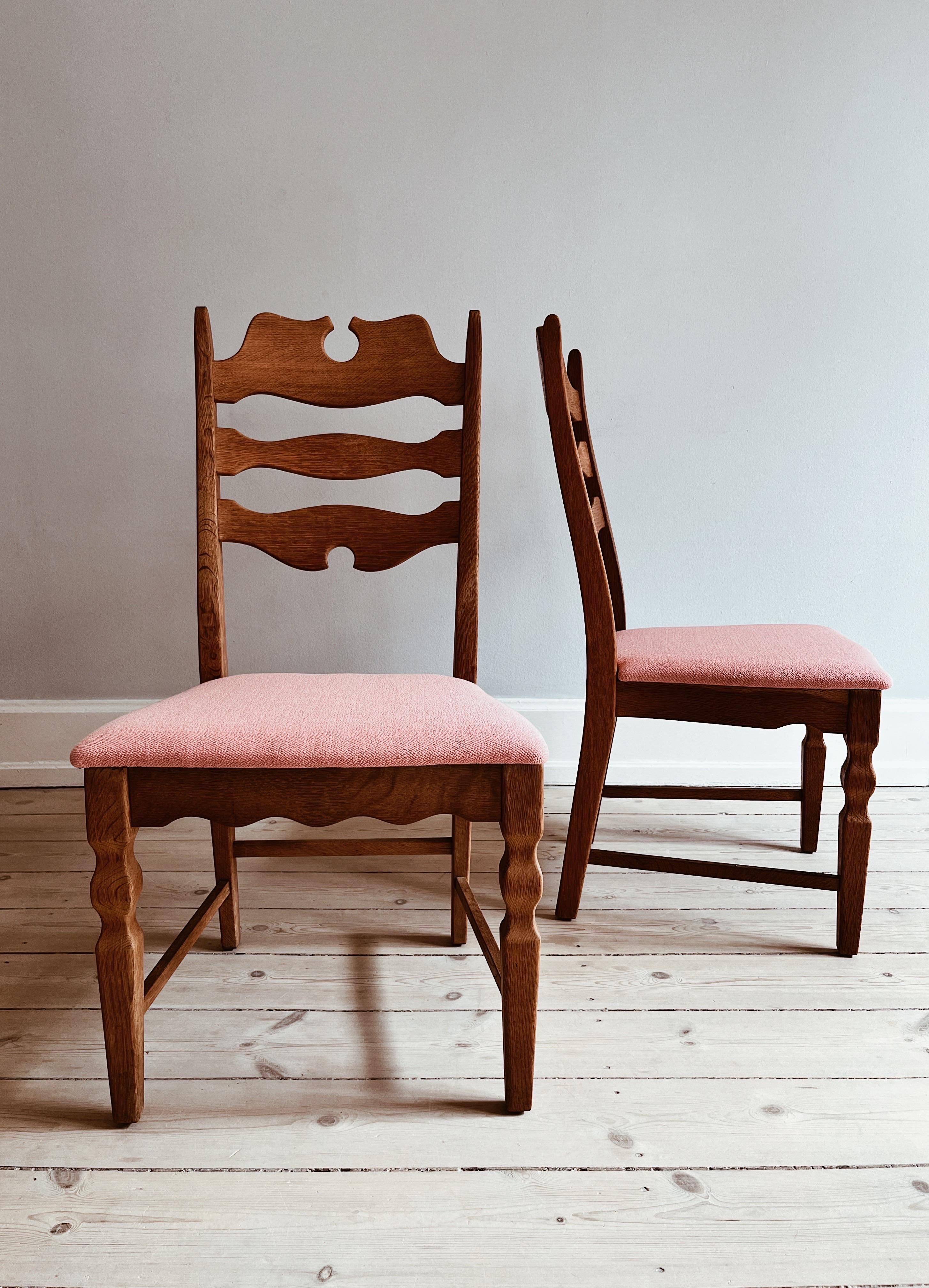 Henning Kjærnulf razorblade dining chairs in oak and reupholstered seats In Good Condition In Copenhagen, DK