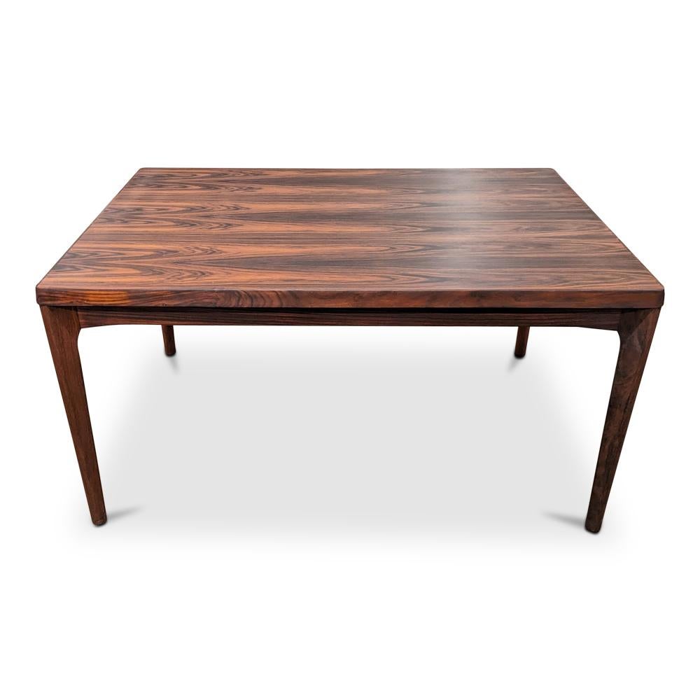 Henry Kjernulf Rosewood Dining Table w 2 Leaves - 0823106 Vintage Danish MCM In Good Condition In Jersey City, NJ