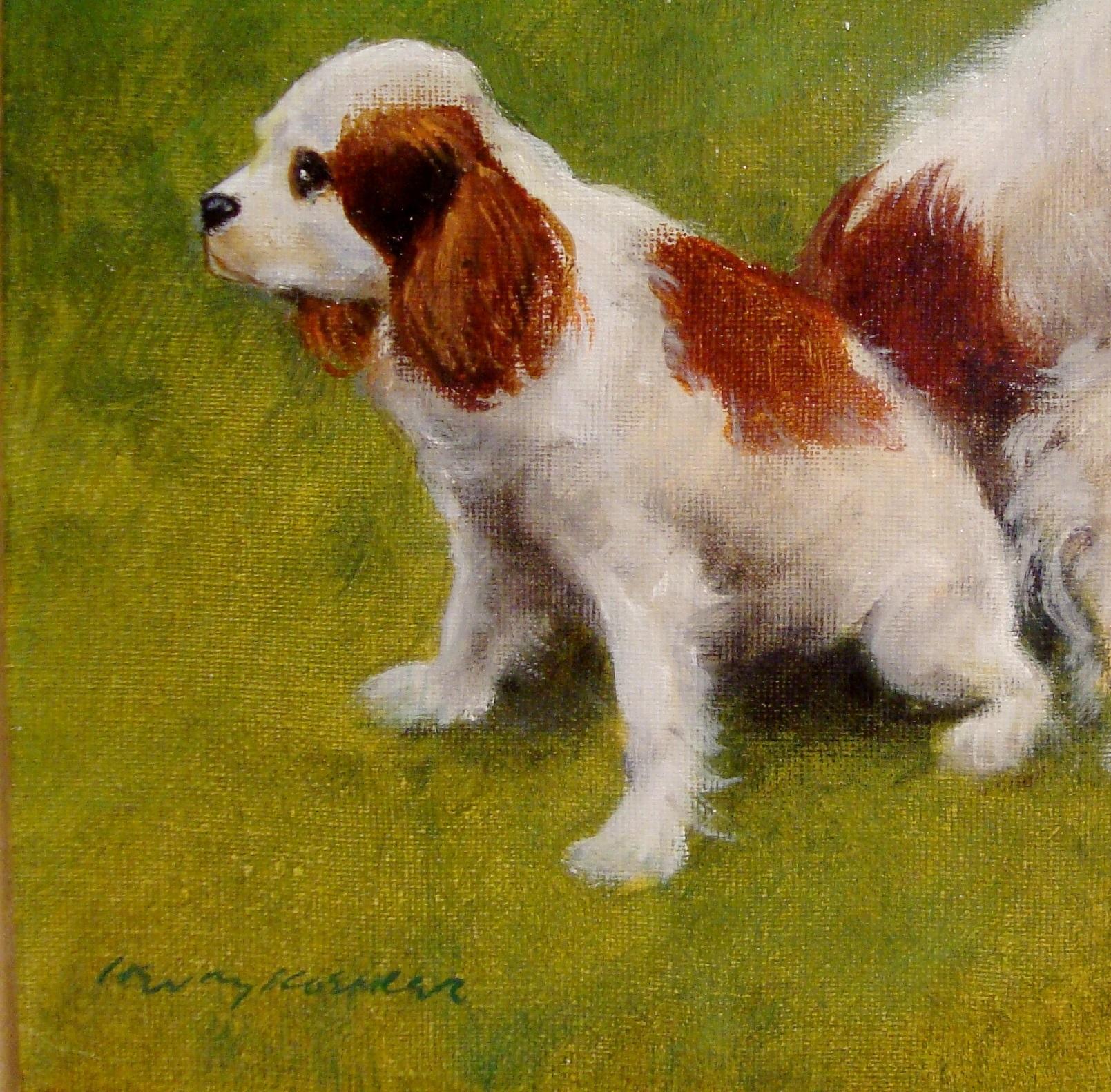 Kleines Ölgemälde von zwei Cavalier King Charles, Basking in the Sun auf üppigem grünem Gras (Braun), Portrait Painting, von Henry Koehler