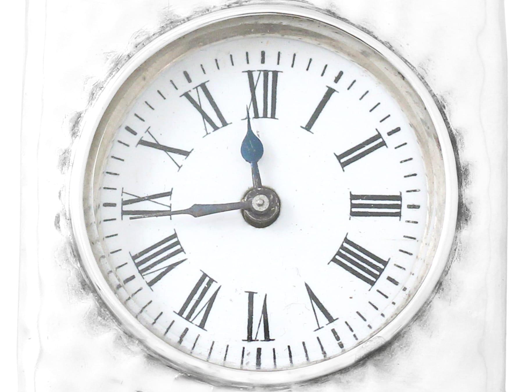 Viktorianische Boudoir-Uhr aus Sterlingsilber von Henry Matthews im Angebot 1