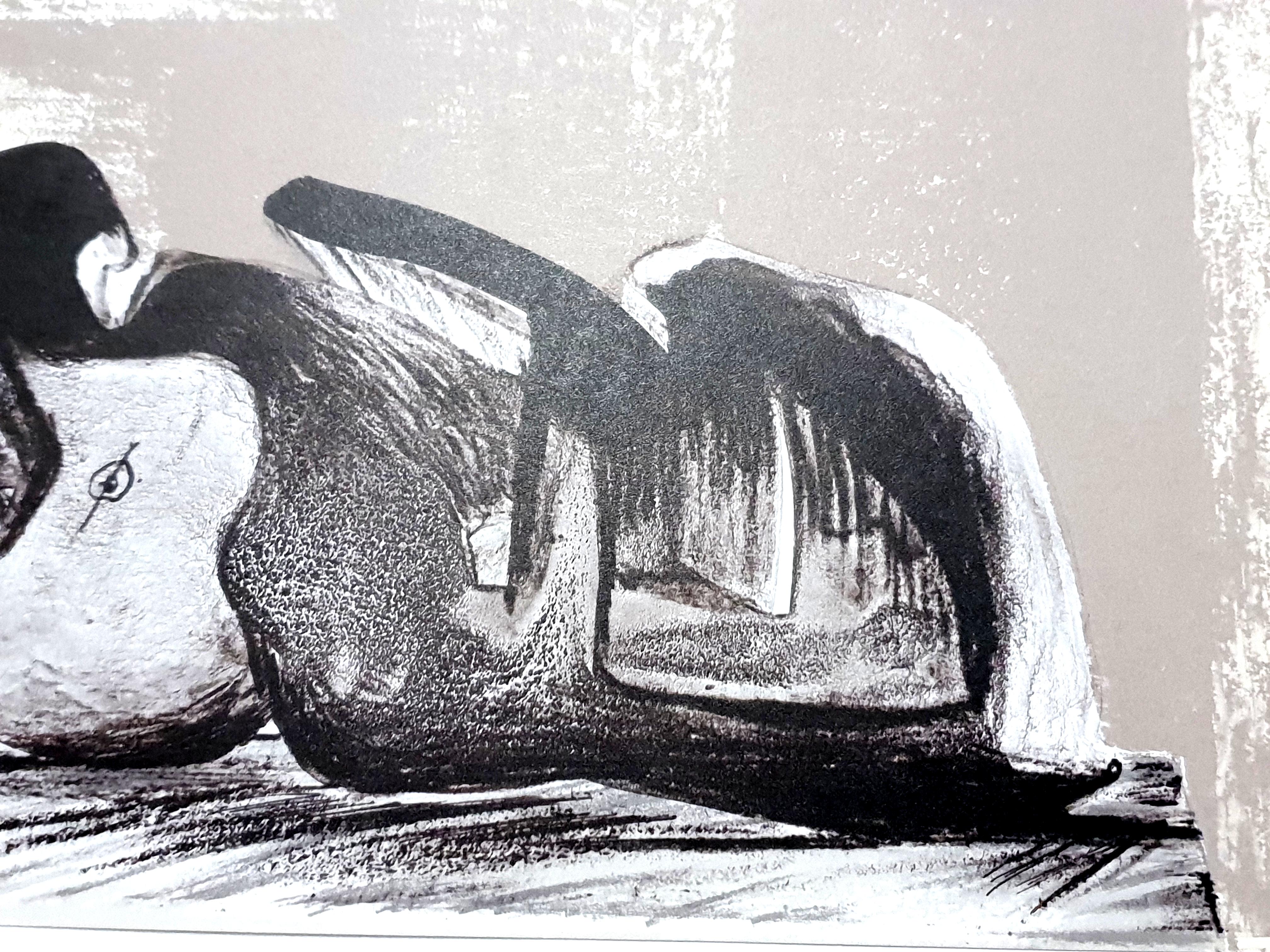 Henry Moore -  Original Lithograph
1977
Dimensions: 32 x 24 cm
From the art review XXe siècle
Unsigned and unumbered as issued