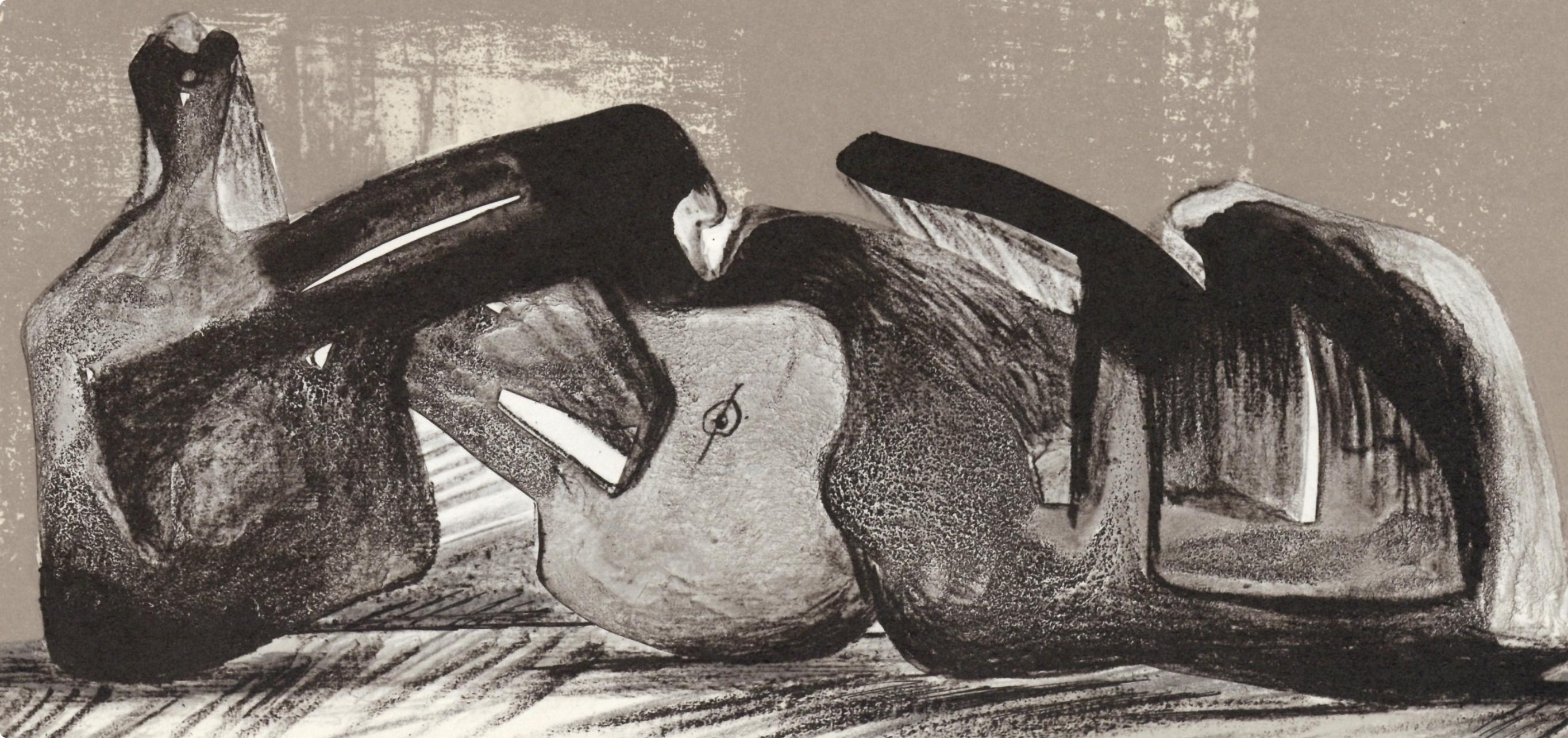 Moore, Reclining Figure, Interior Setting I (Cramer 458), XXe Siècle (after) - Print by Henry Moore