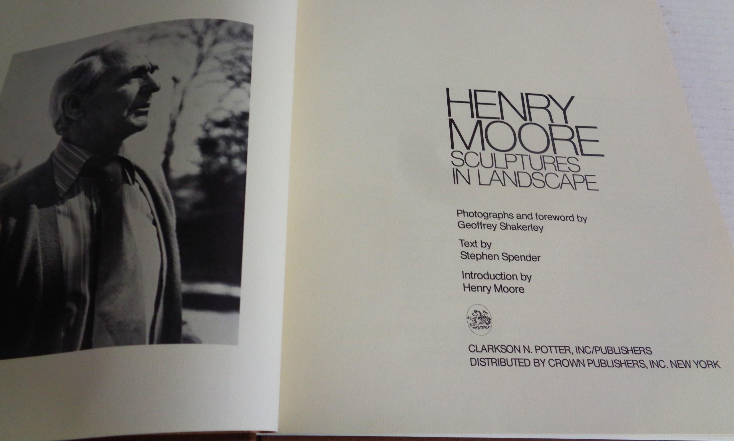 Paper Henry Moore Sculptures in Landscape - 1978 Clarkson N. Potter - 1st Edition For Sale