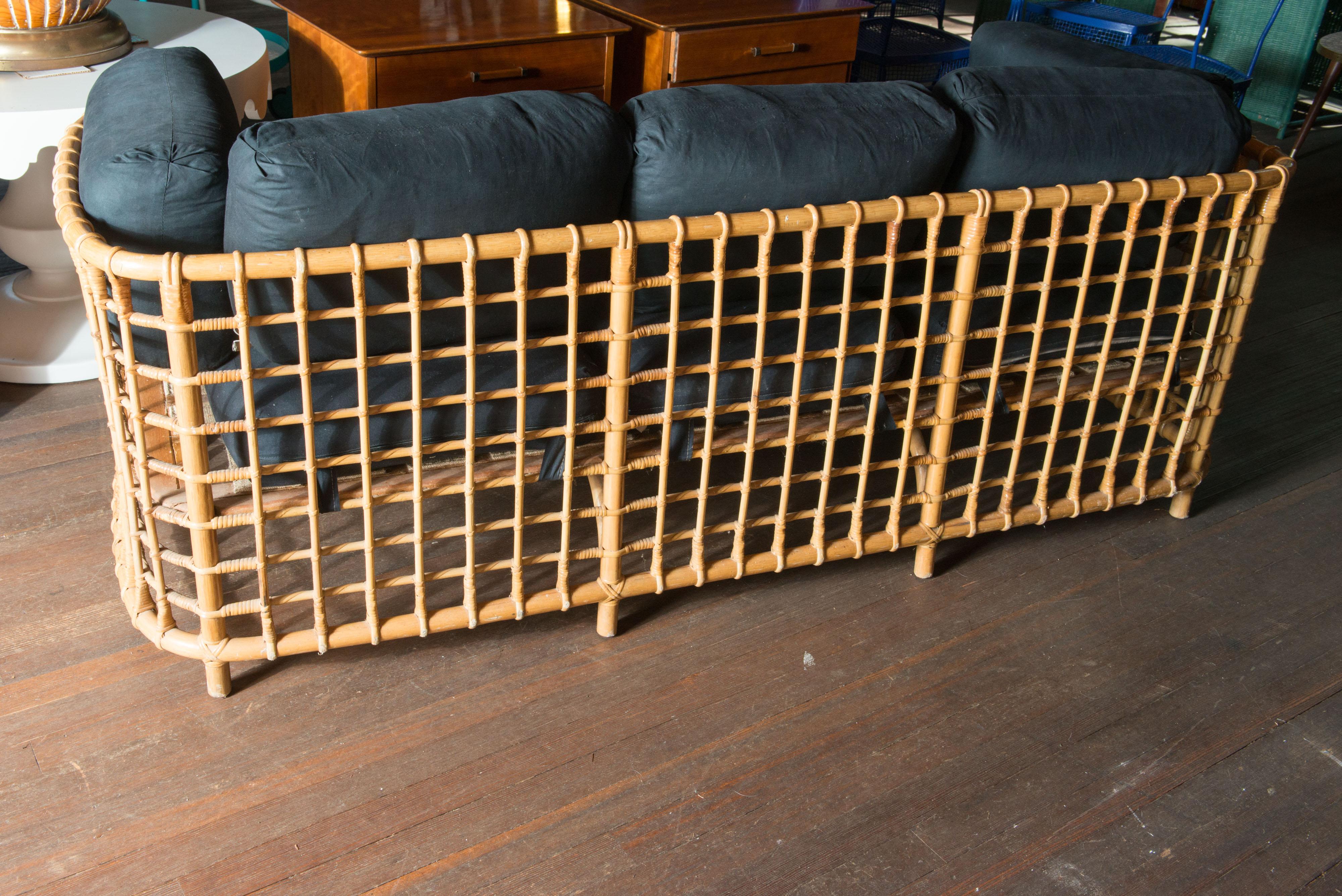 Henry Olko Mid Century Modern Square Series Rattan Sofa In Good Condition For Sale In Stamford, CT