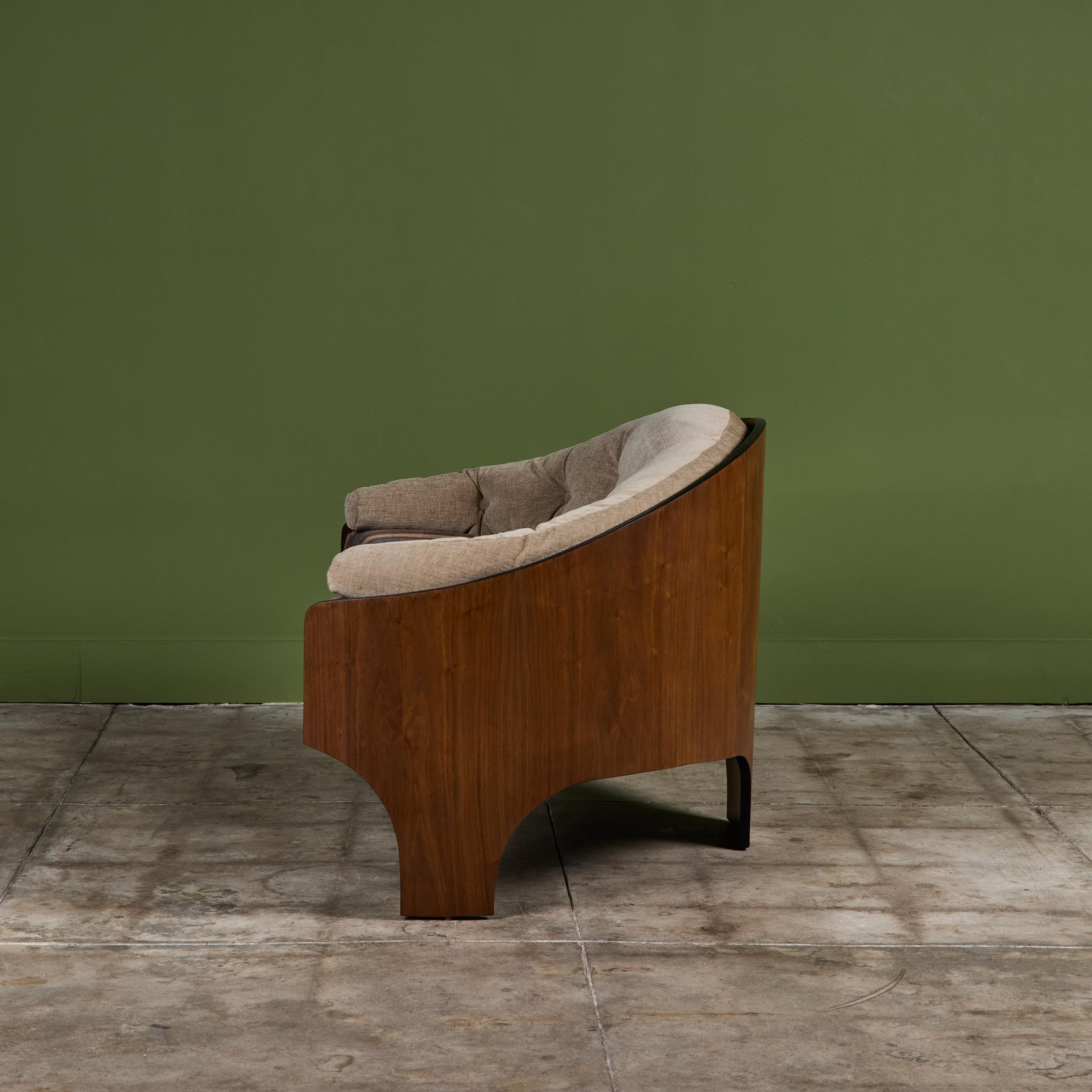 Henry P. Glass 'Intimate Island' Loveseat für Richbilt Furniture im Angebot 2