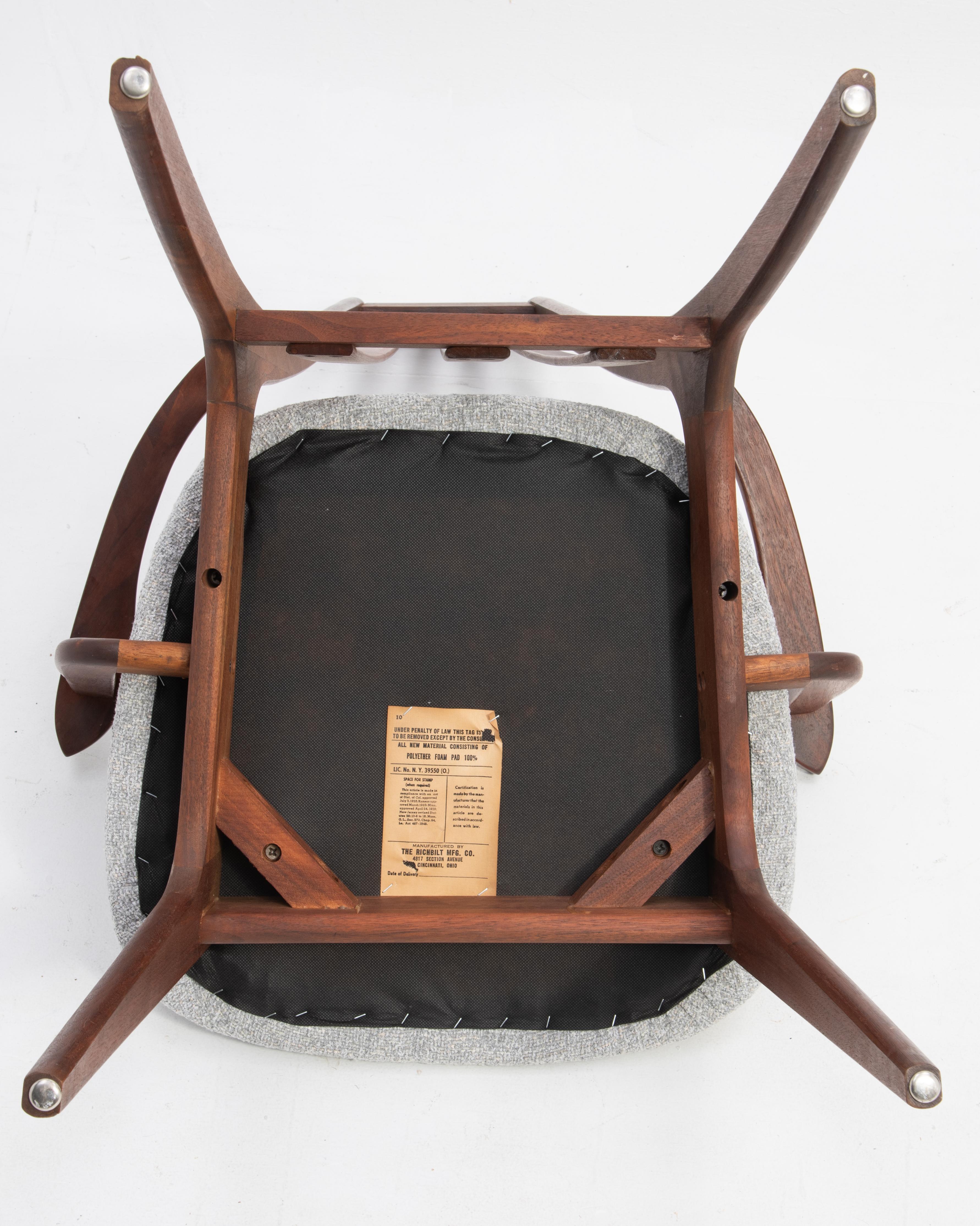 Henry P. Glass Richbilt MFG Pearsall Esszimmerstühle aus Nussbaumholz mit hoher Rückenlehne, 4er-Set im Angebot 10